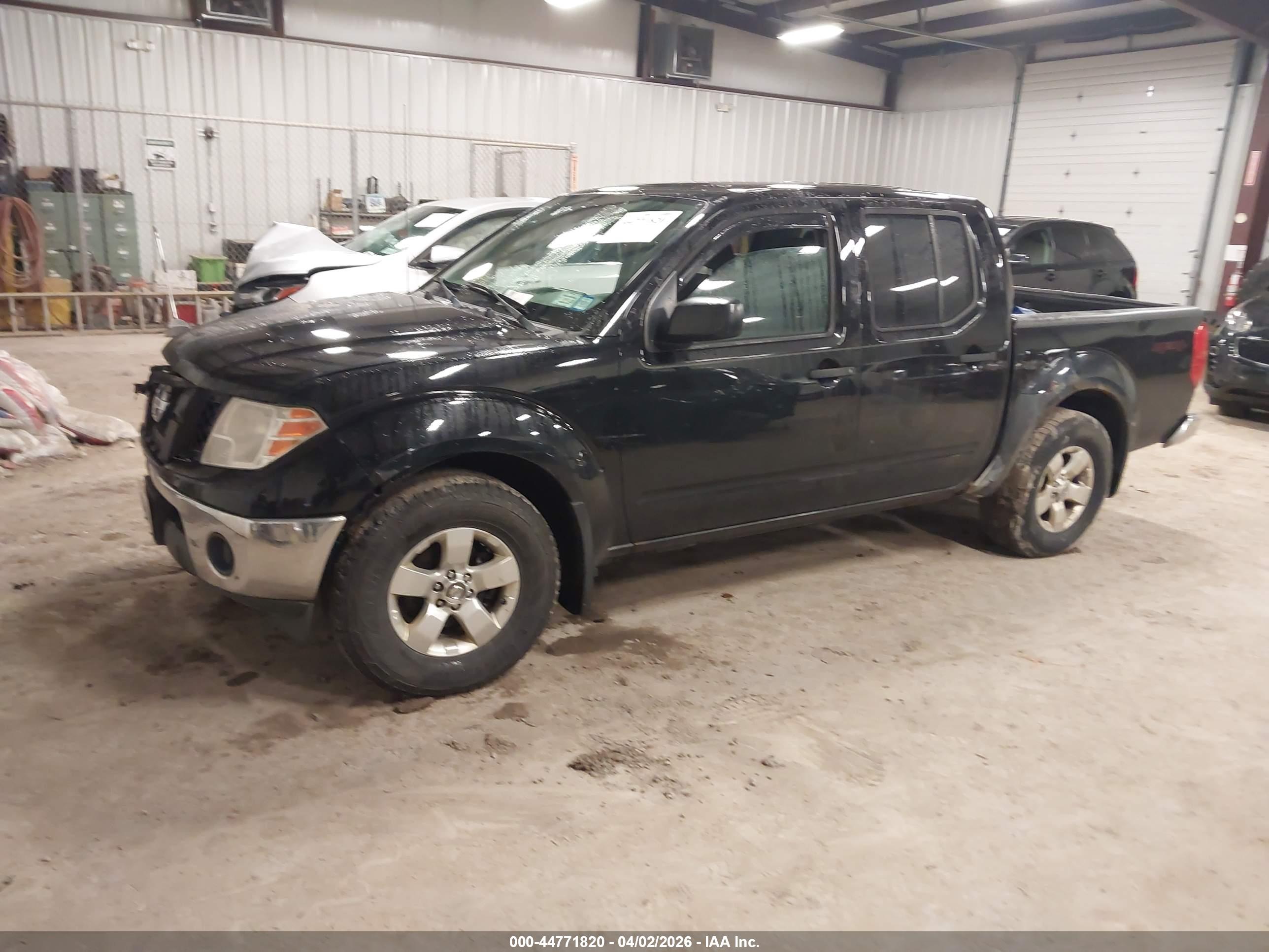 NISSAN FRONTIER image 2