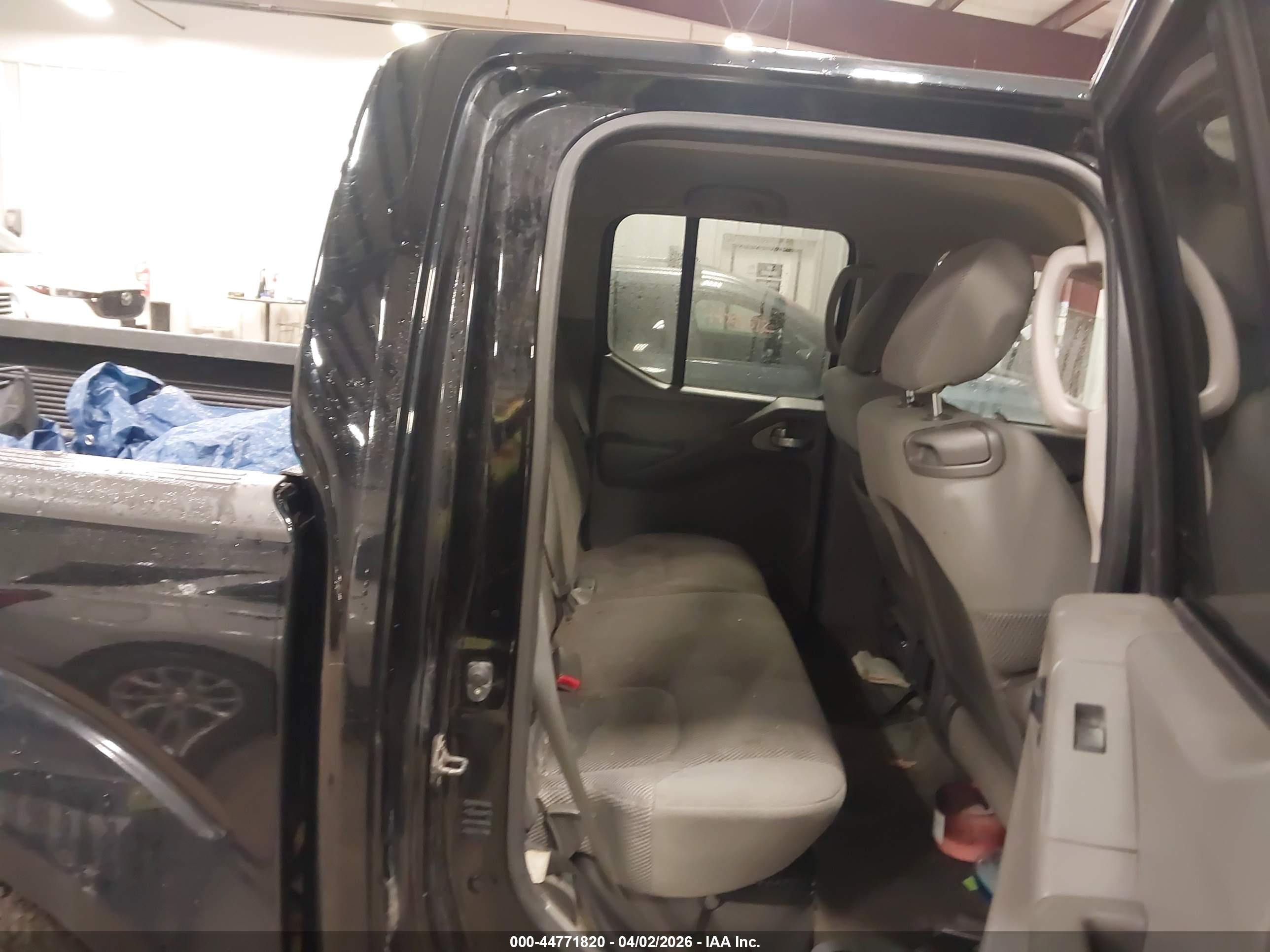 NISSAN FRONTIER image 8
