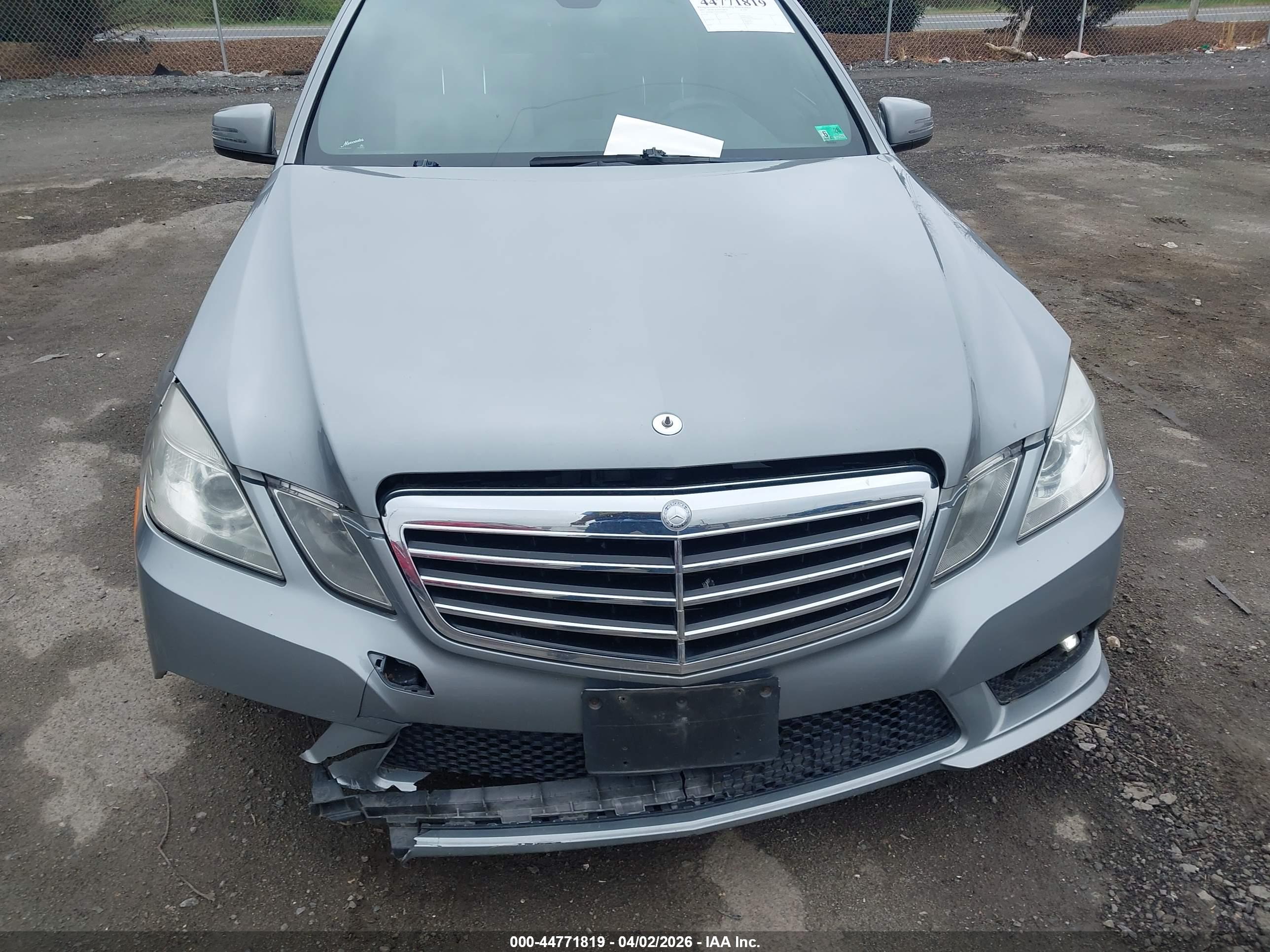 MERCEDES-BENZ E image 6