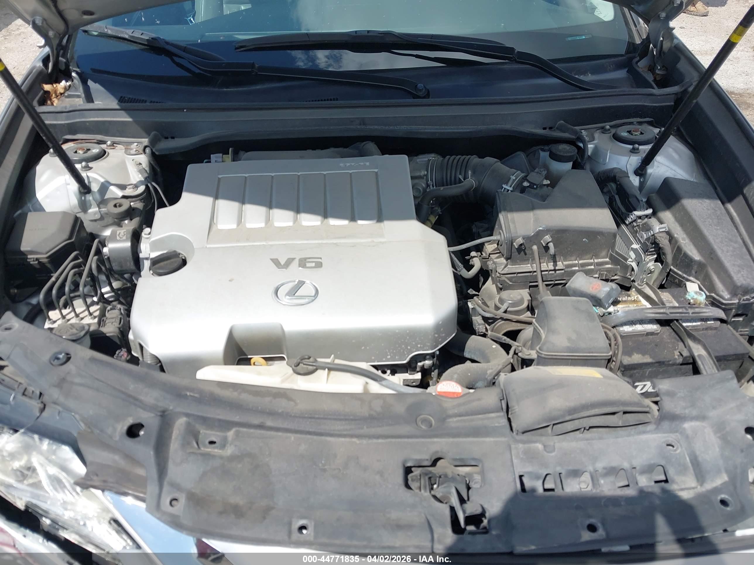 LEXUS ES image 10