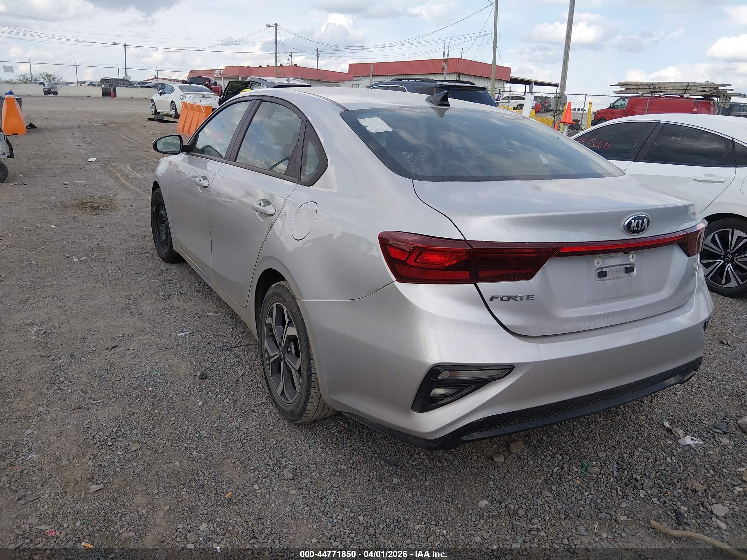 KIA FORTE image 3