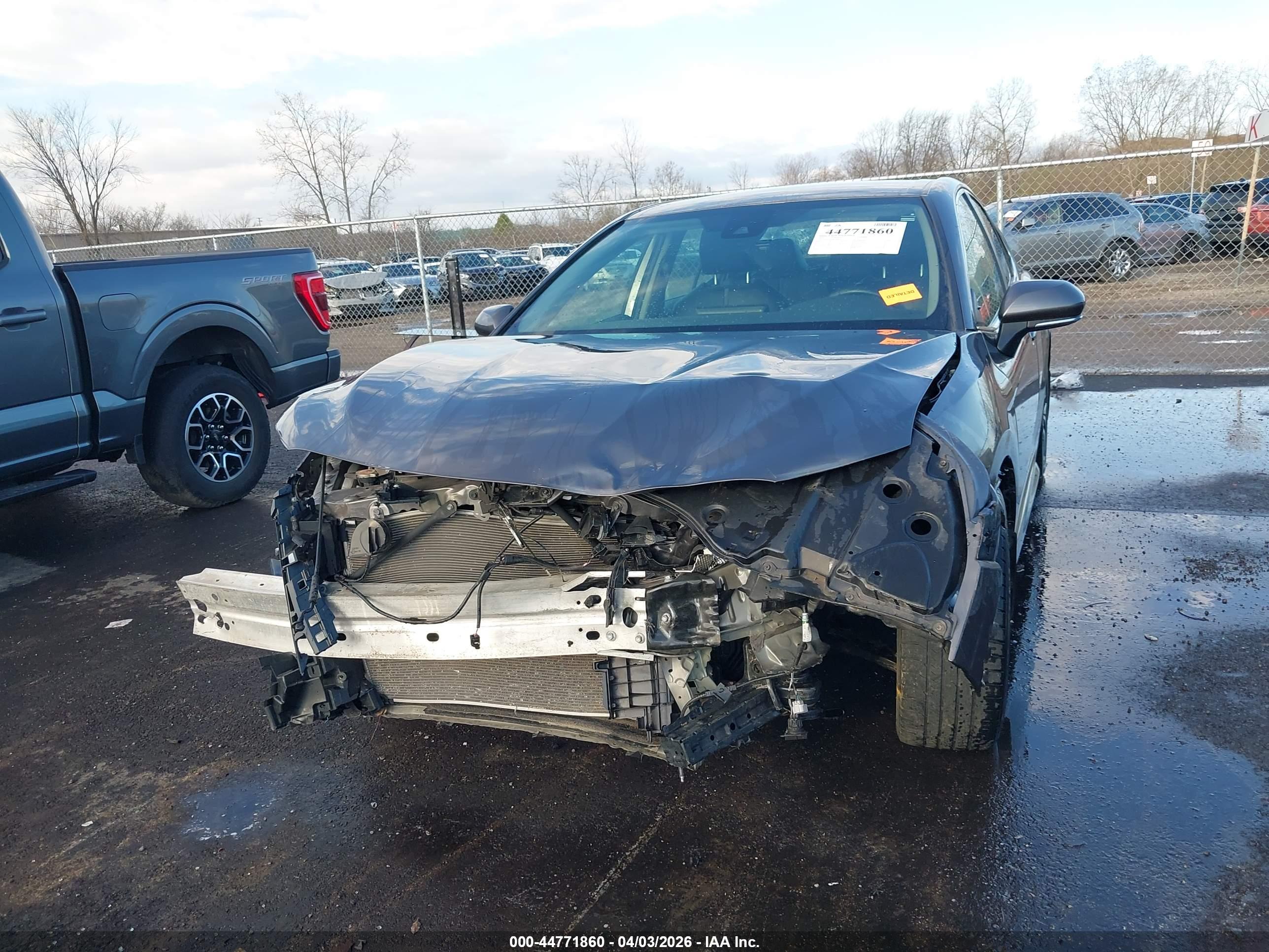 TOYOTA CAMRY image 6