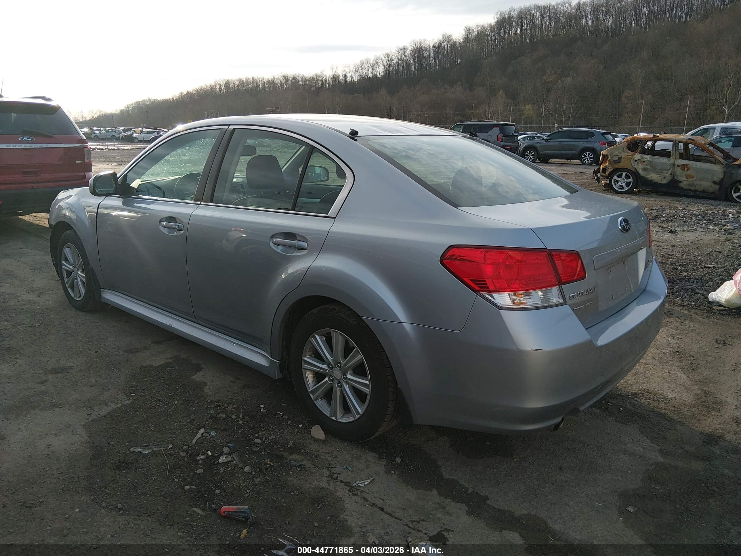 SUBARU LEGACY image 3