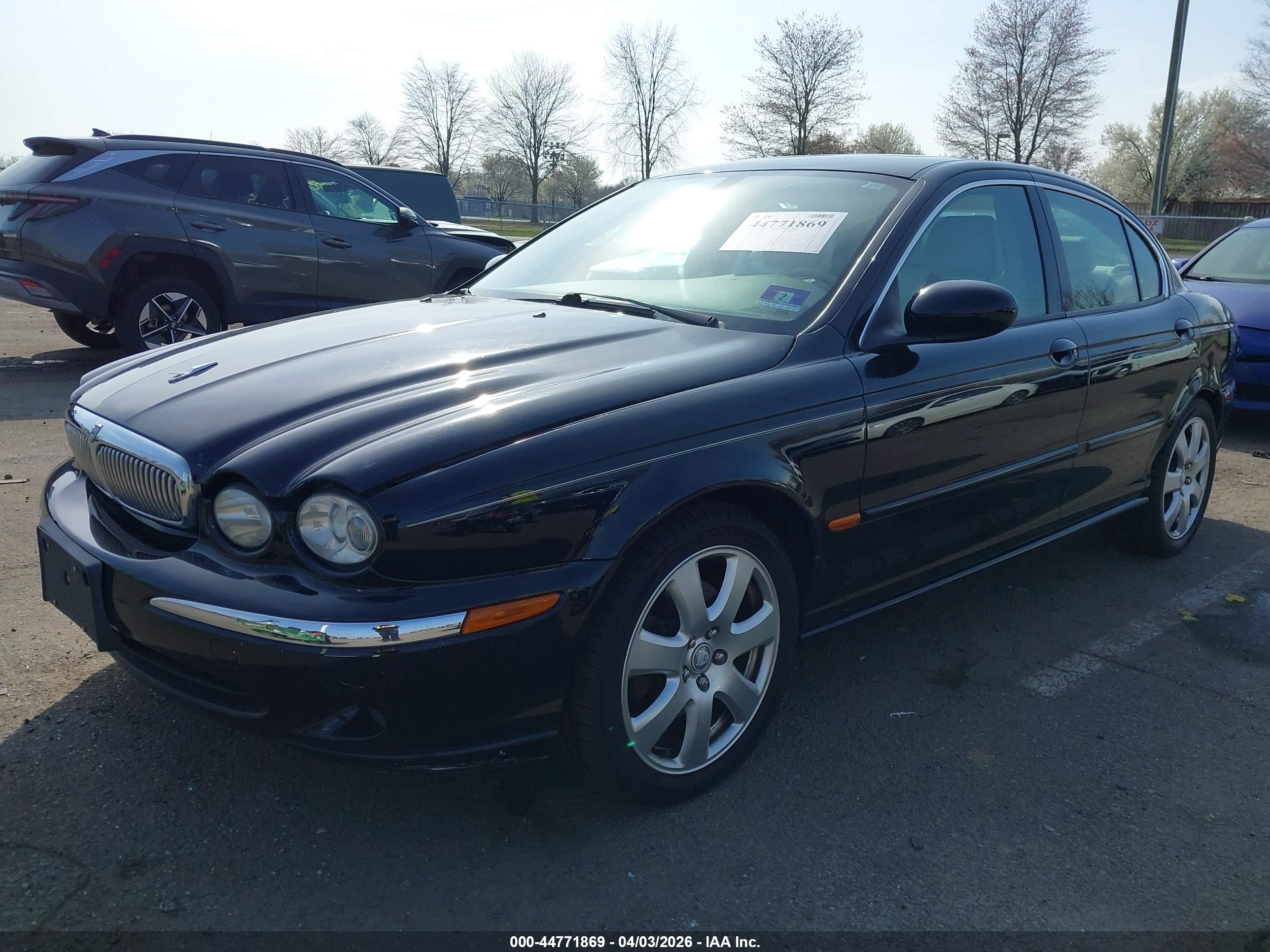 JAGUAR X-TYPE image 2