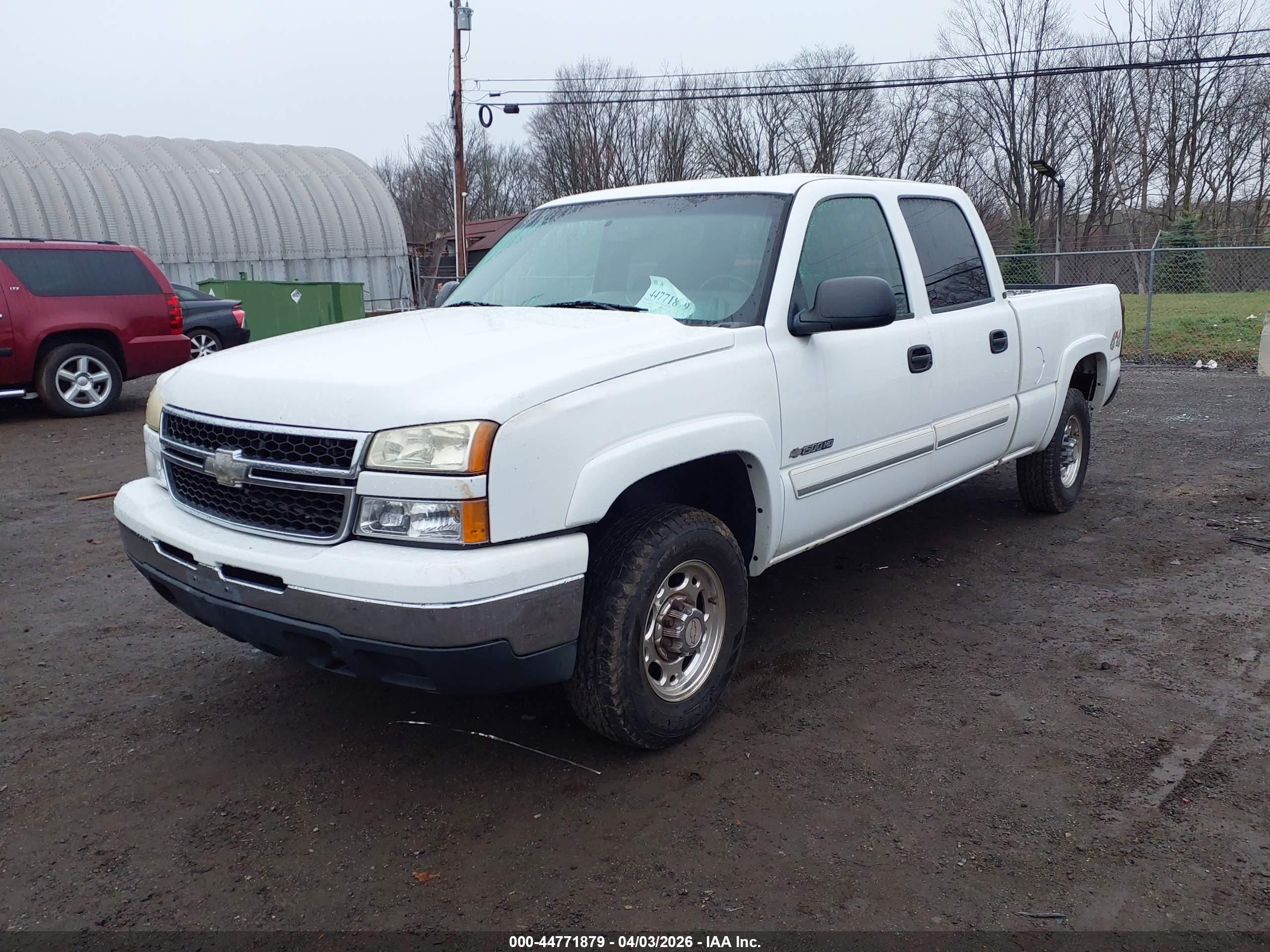 CHEVROLET SILVERADO image 2