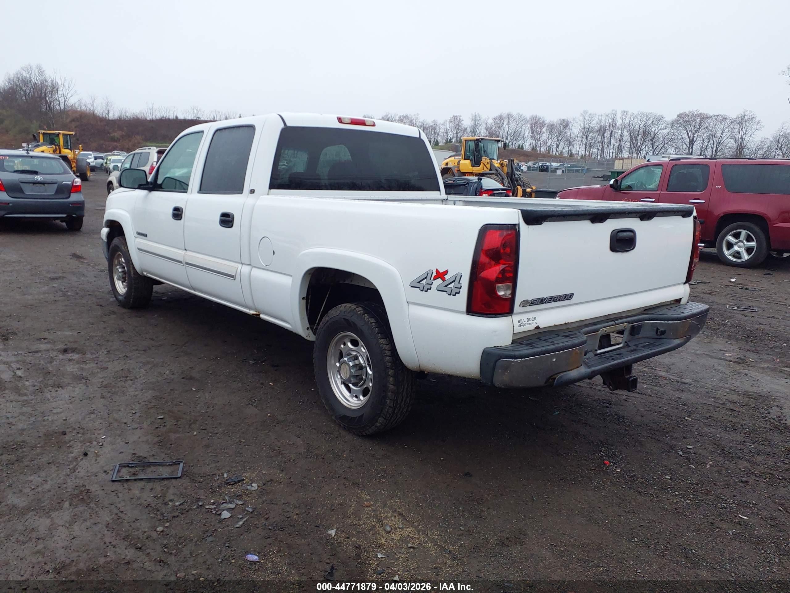 CHEVROLET SILVERADO image 3