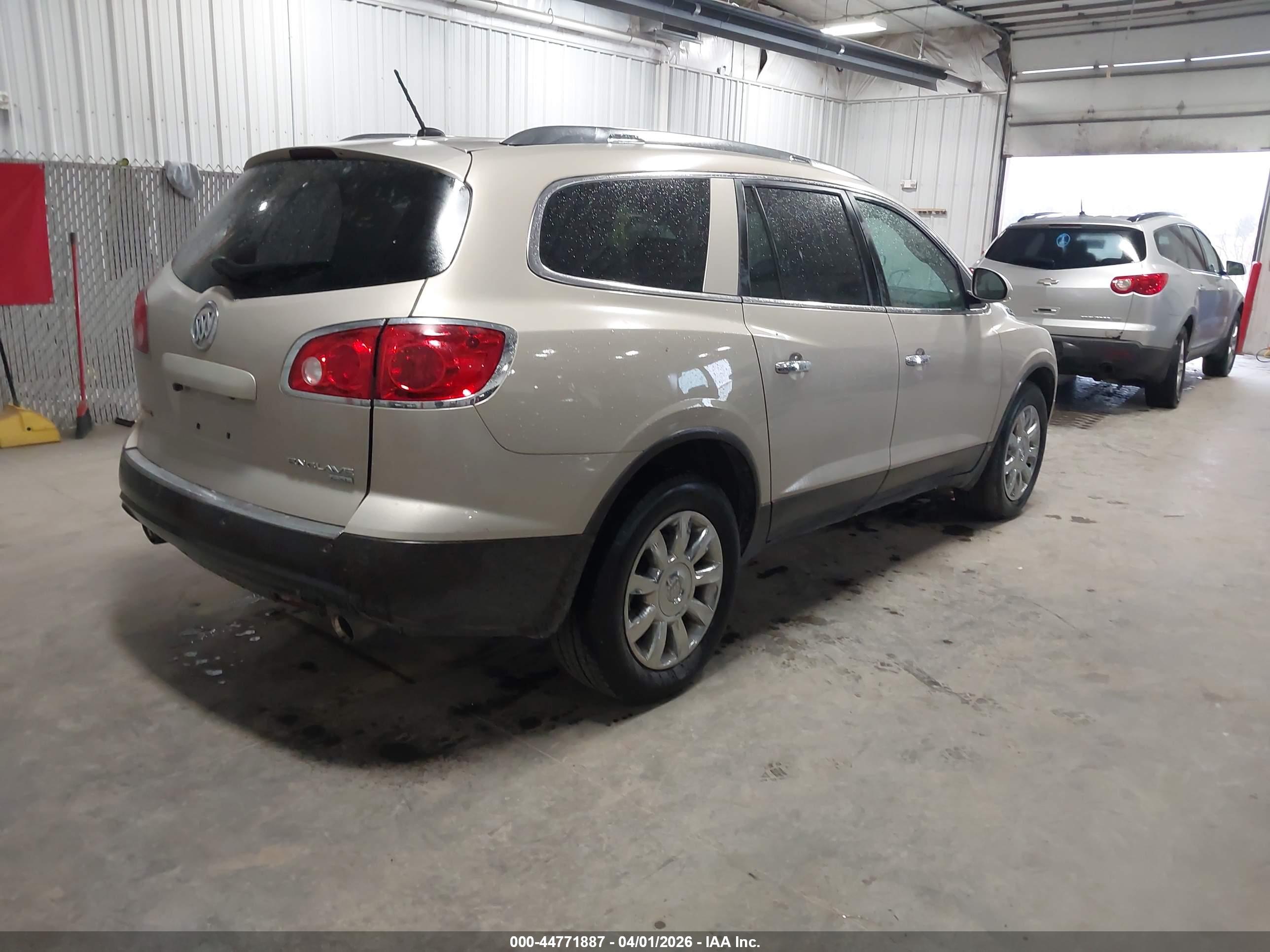 BUICK ENCLAVE image 4