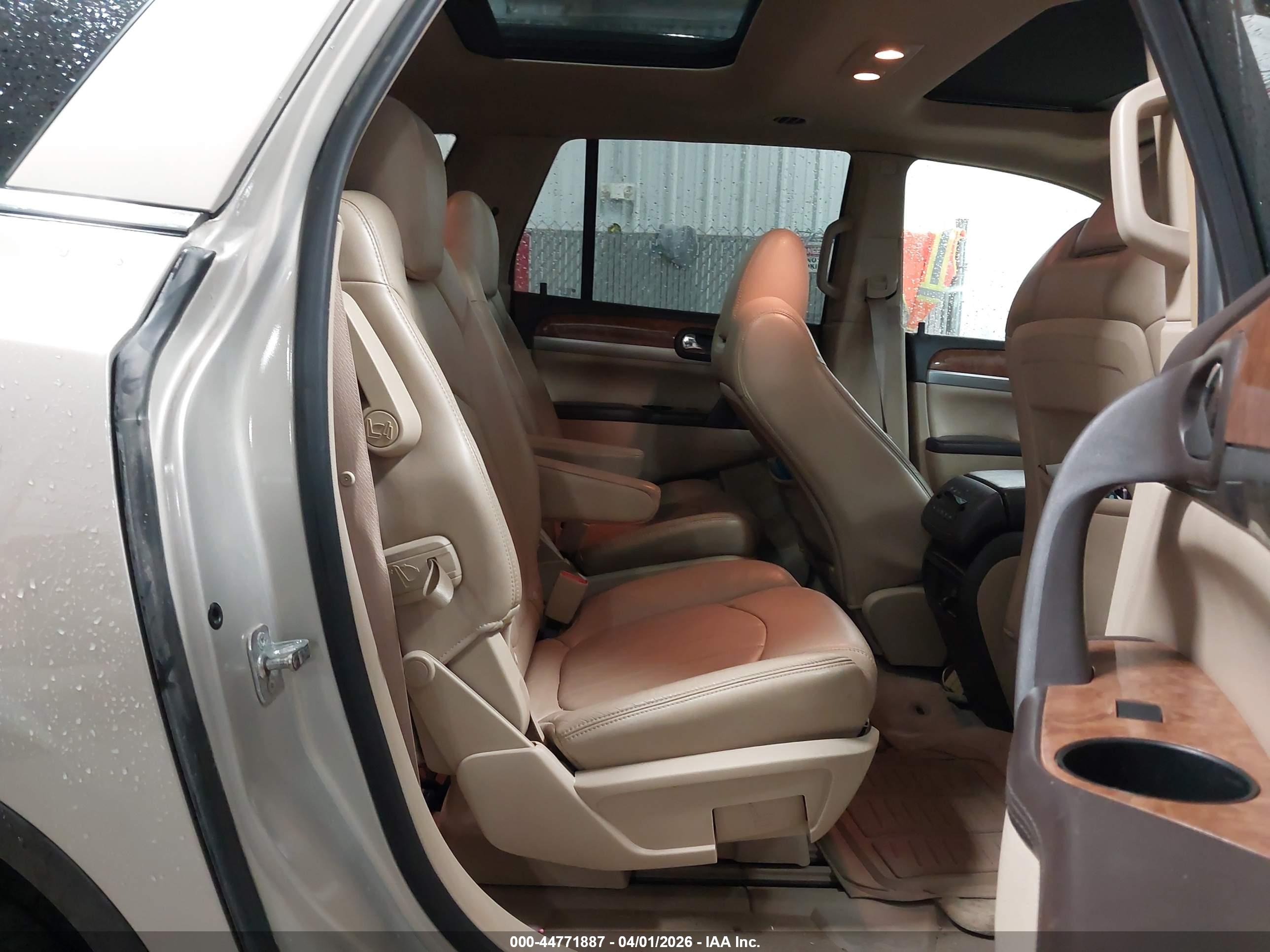 BUICK ENCLAVE image 8