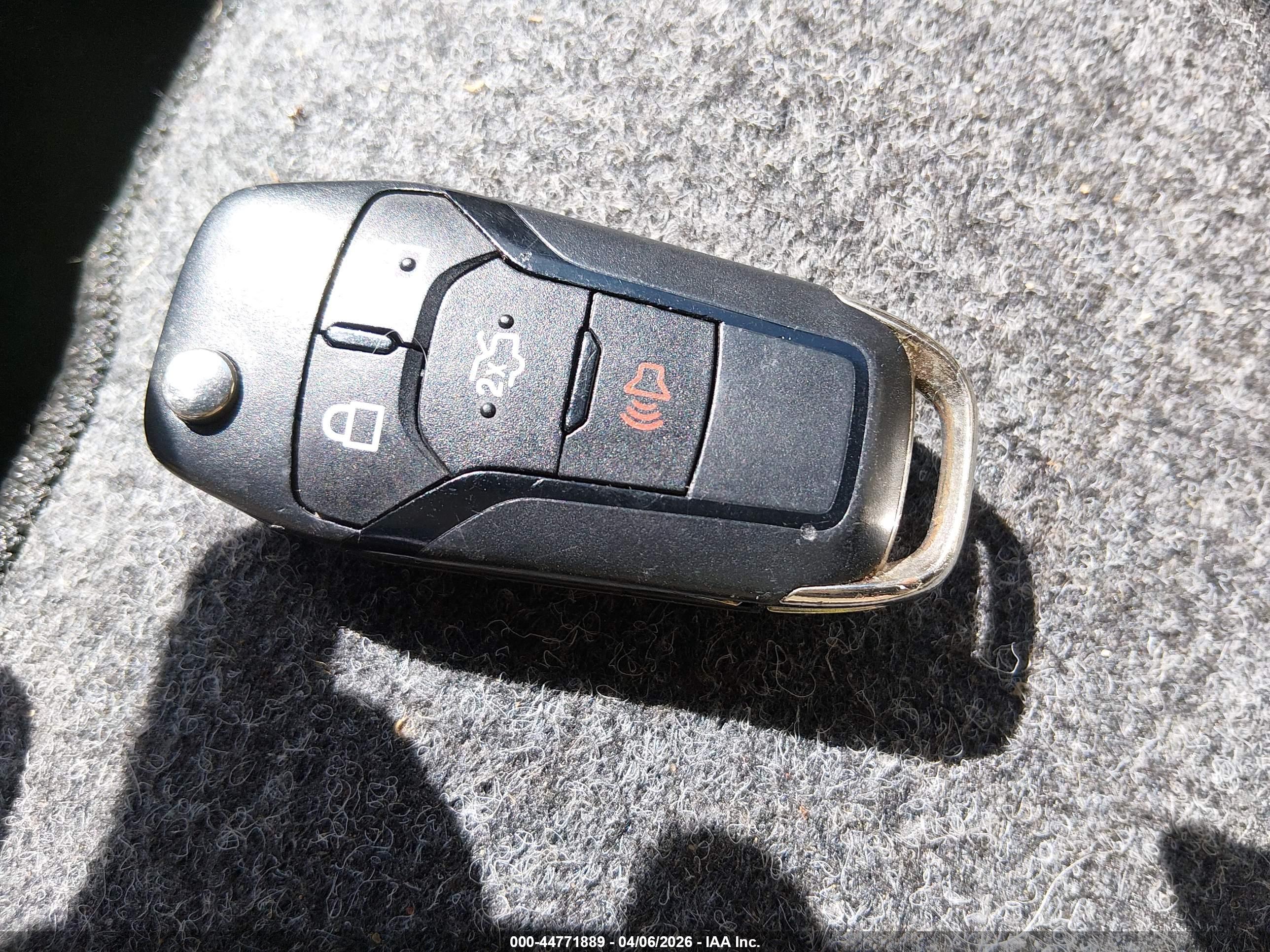 FORD FUSION image 11
