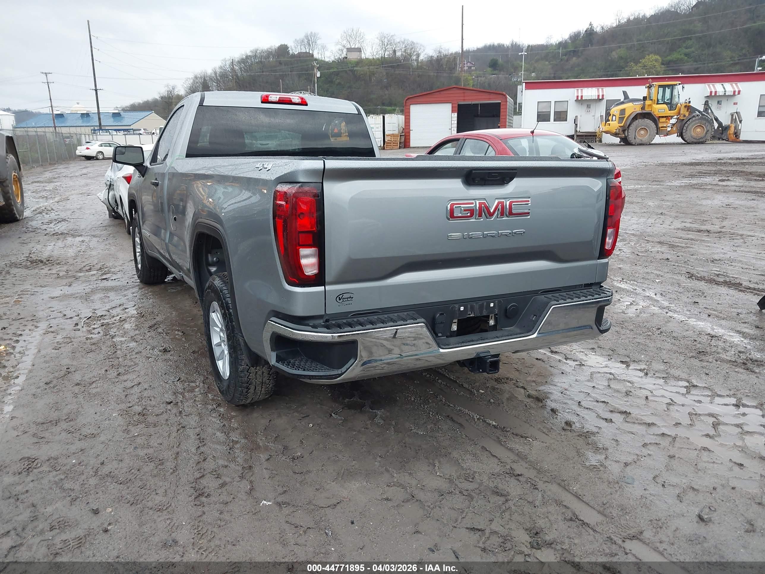 GMC SIERRA image 3