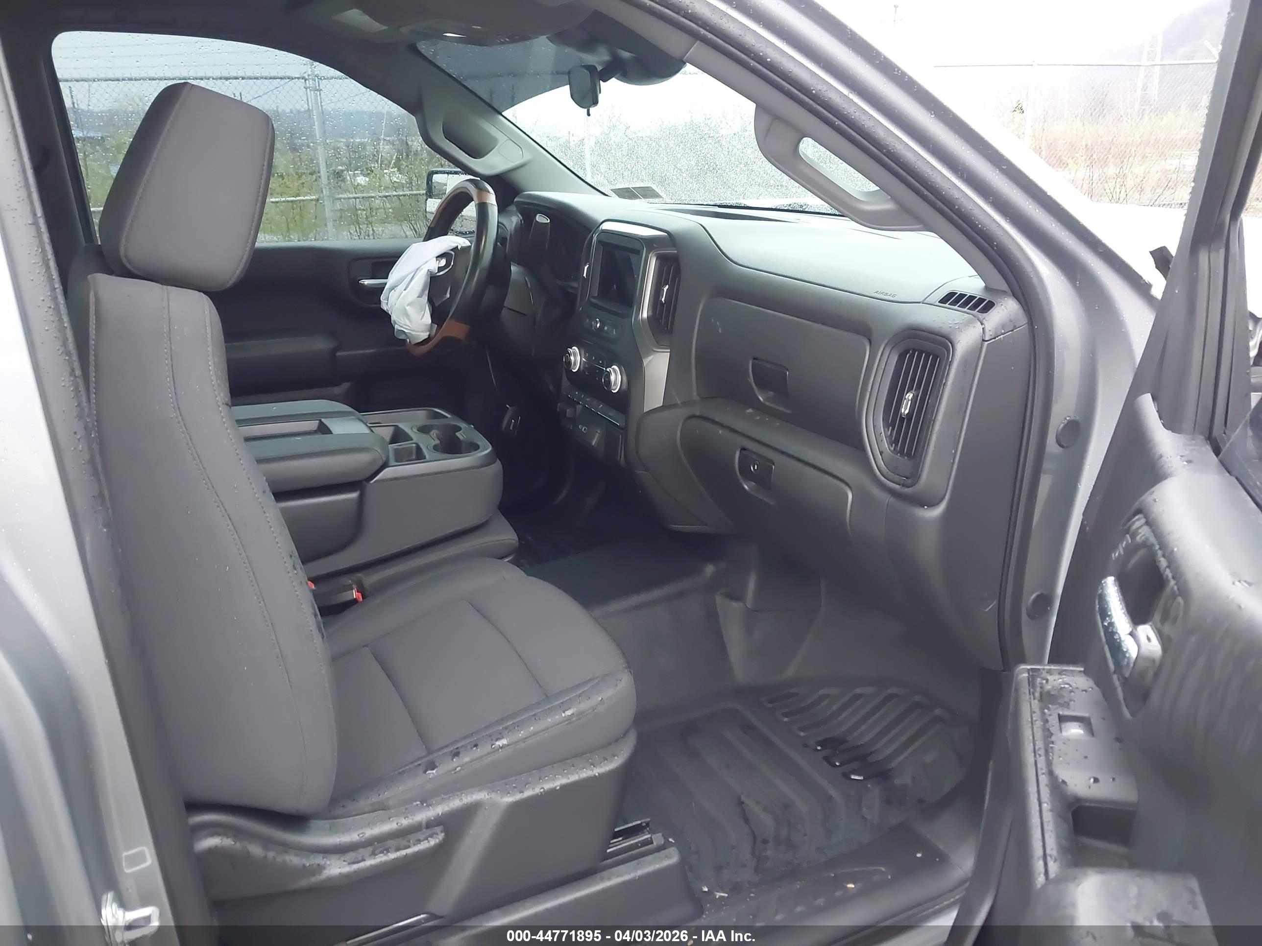 GMC SIERRA image 5