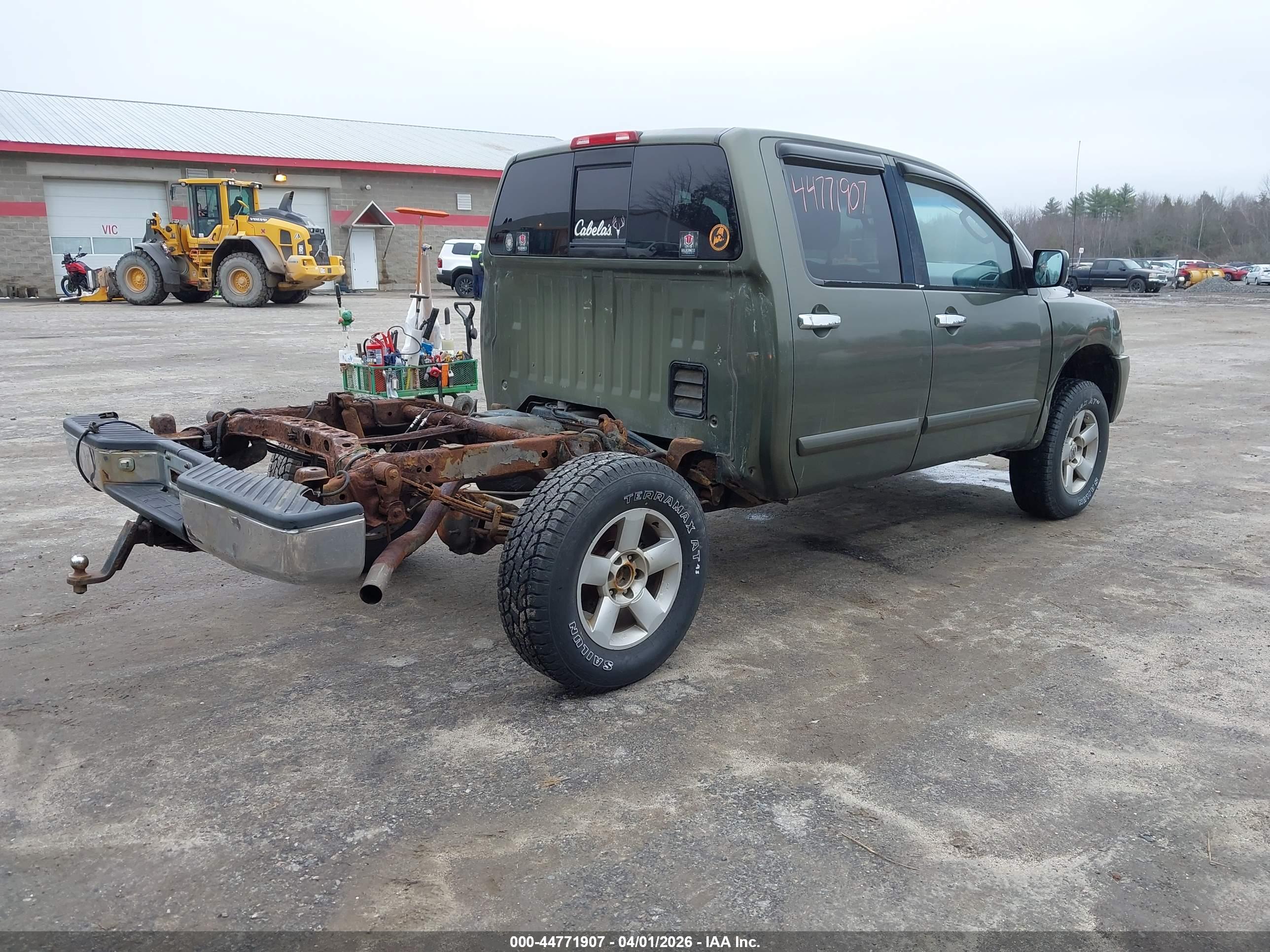 NISSAN TITAN image 4