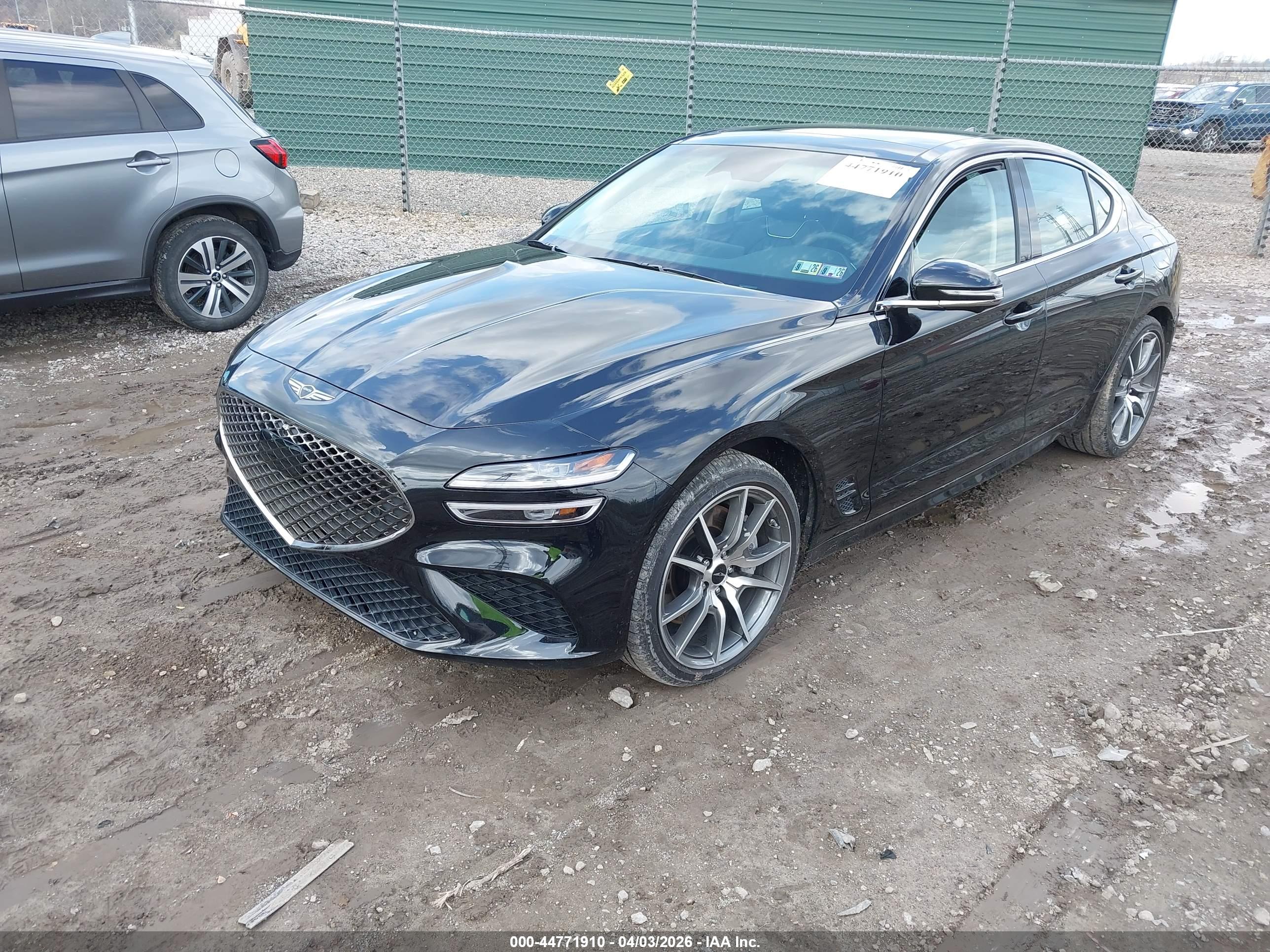 GENESIS G70 image 2