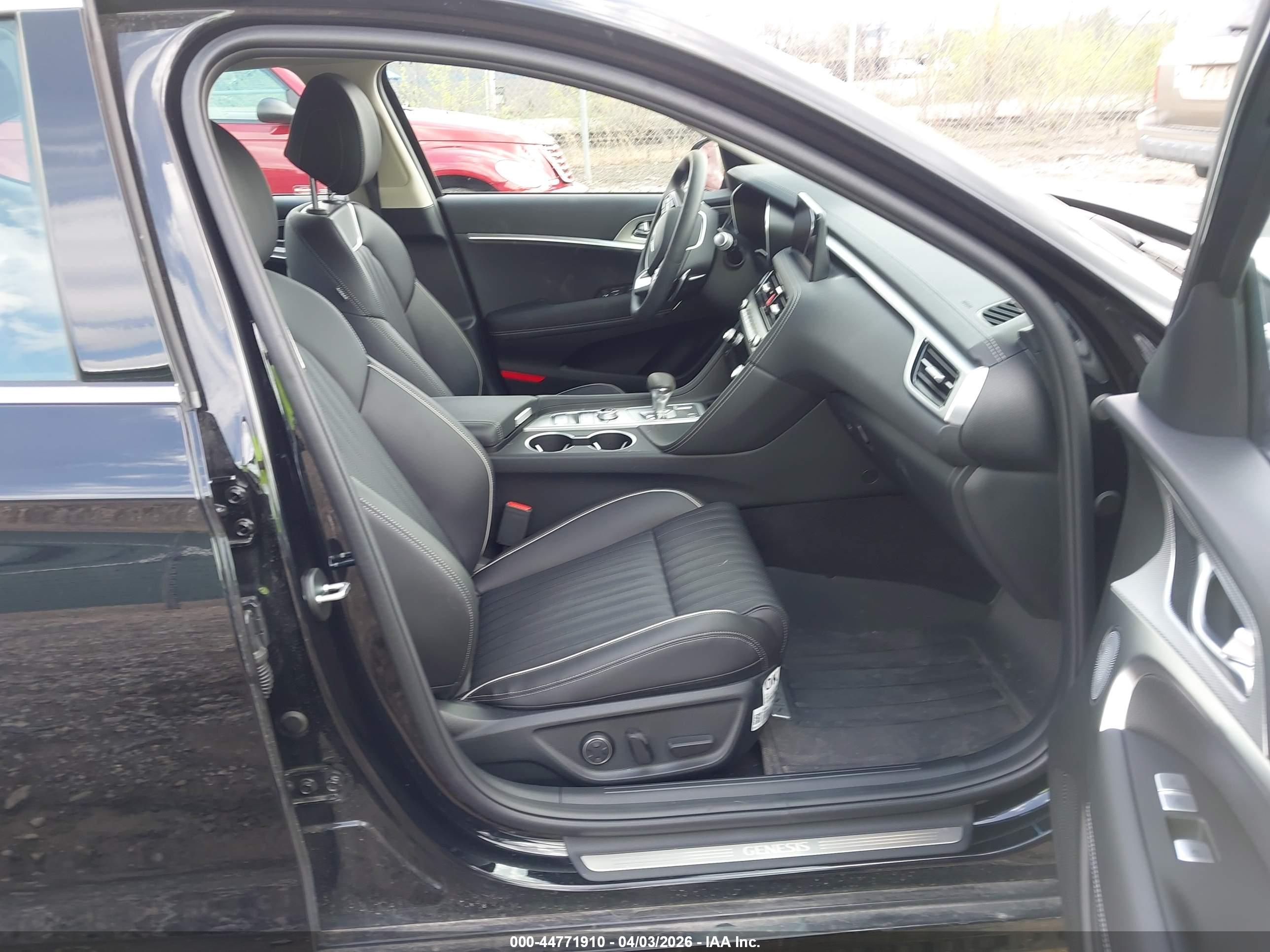 GENESIS G70 image 5