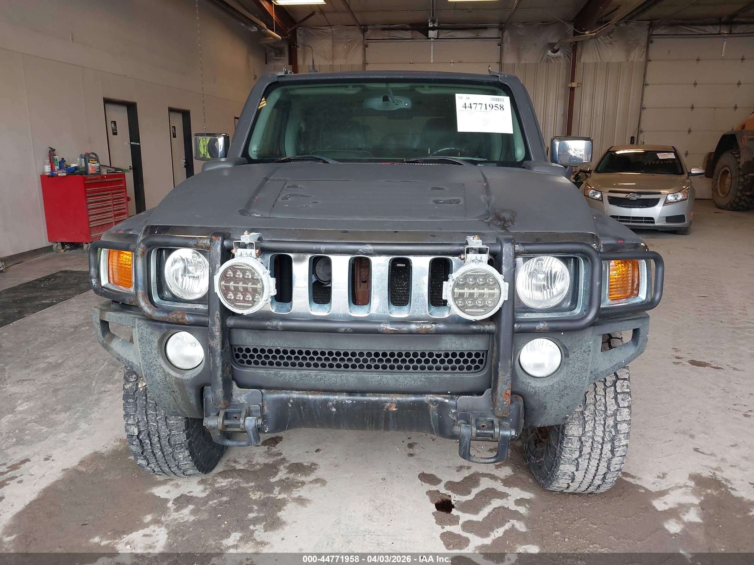 HUMMER H3 image 6