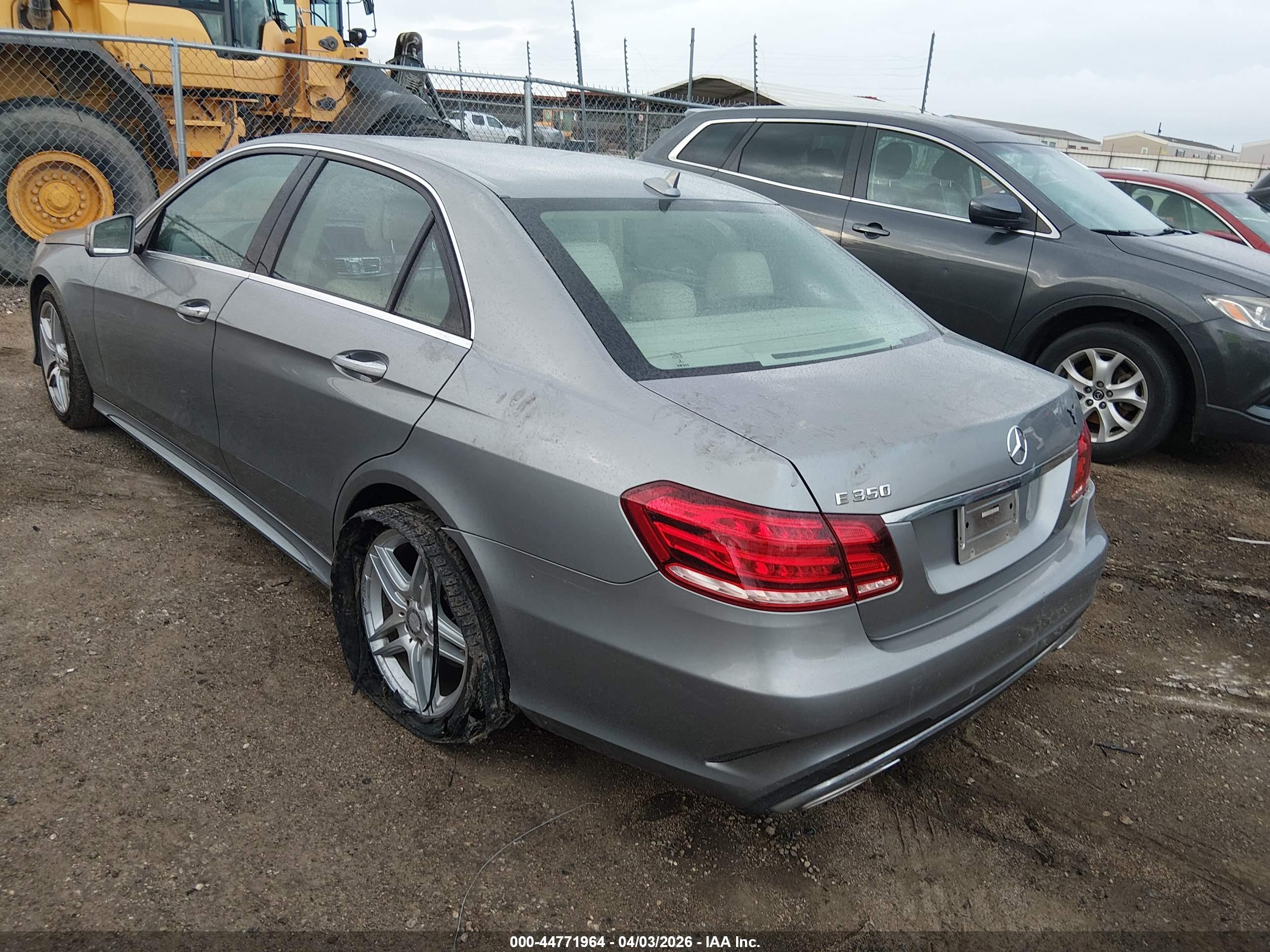 MERCEDES-BENZ E image 3