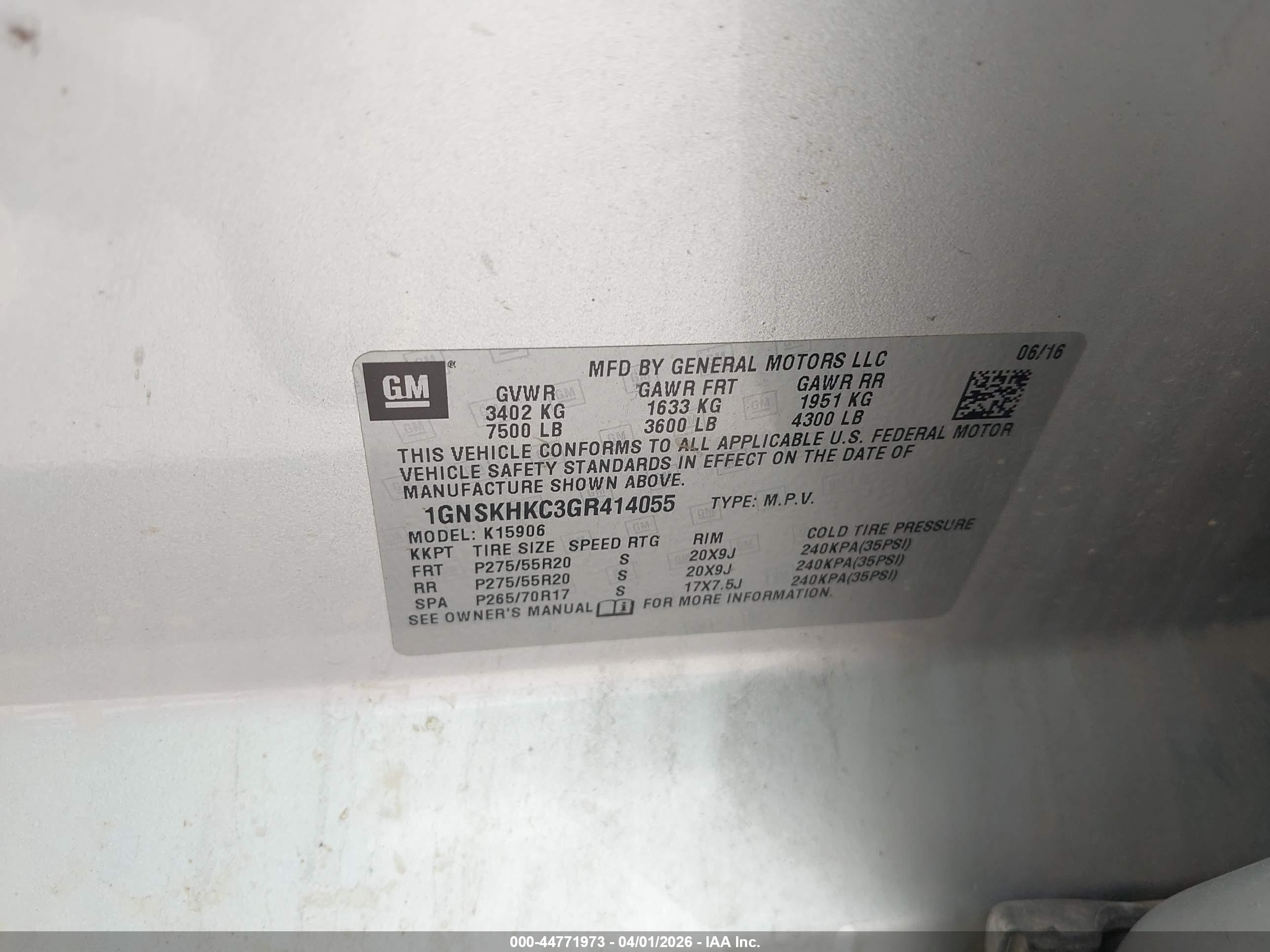 CHEVROLET SUBURBAN image 9