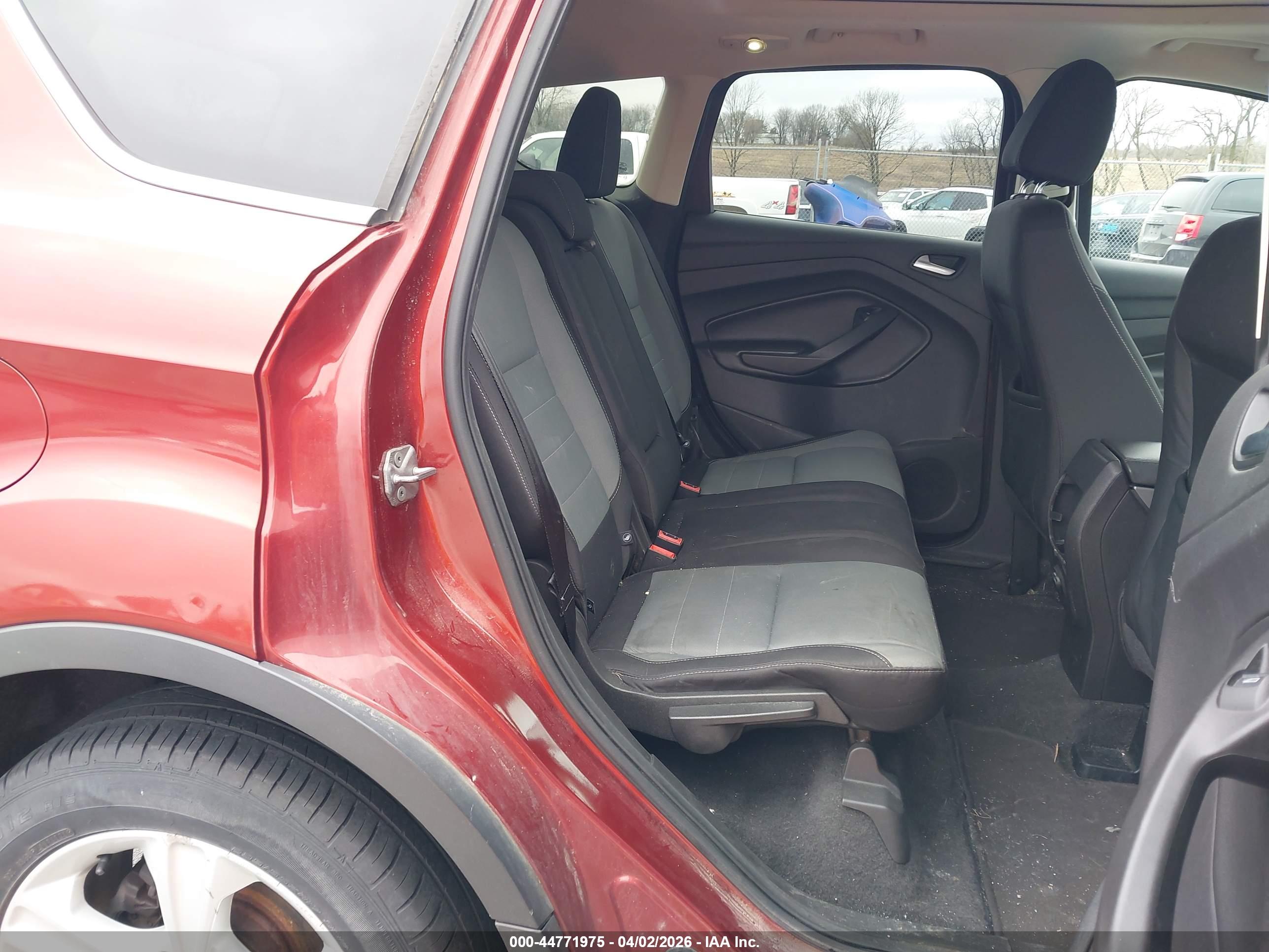 FORD ESCAPE image 8