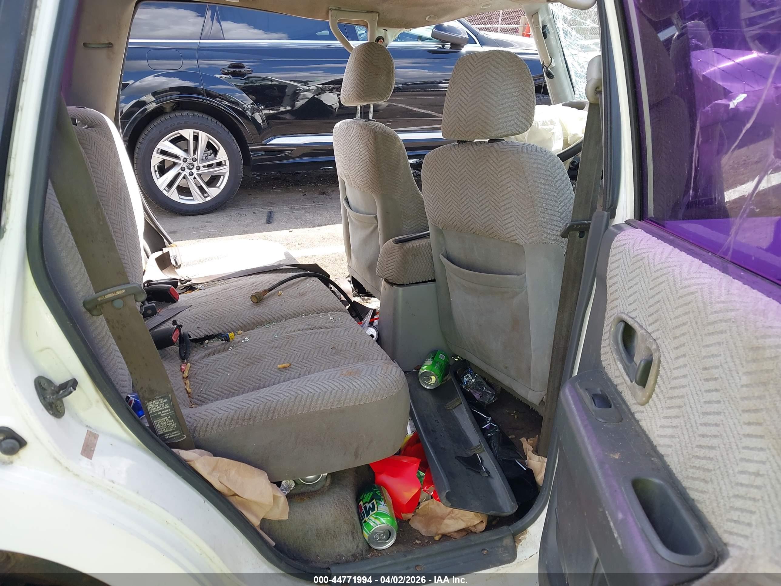 MITSUBISHI MONTERO image 8