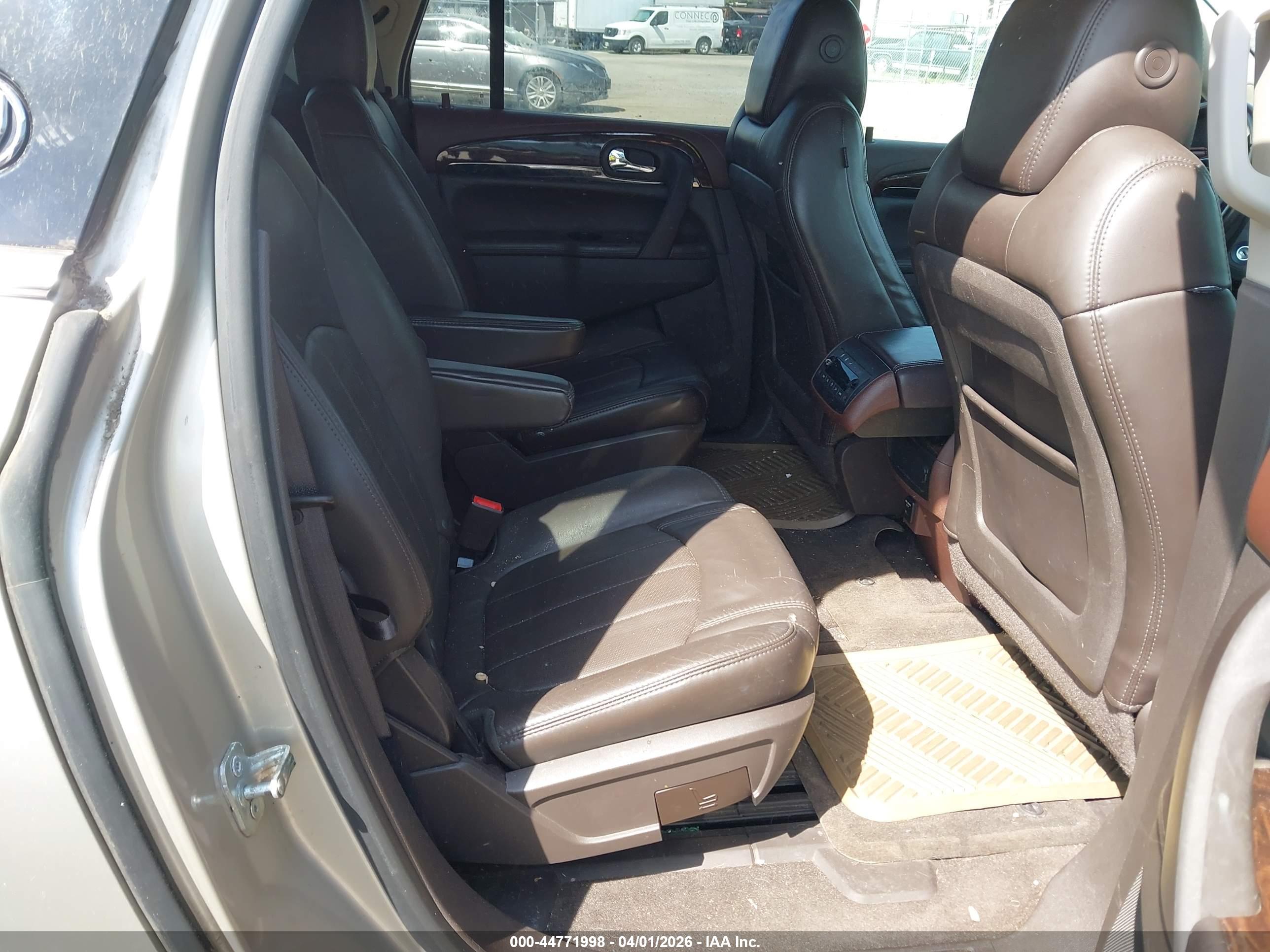 BUICK ENCLAVE image 8