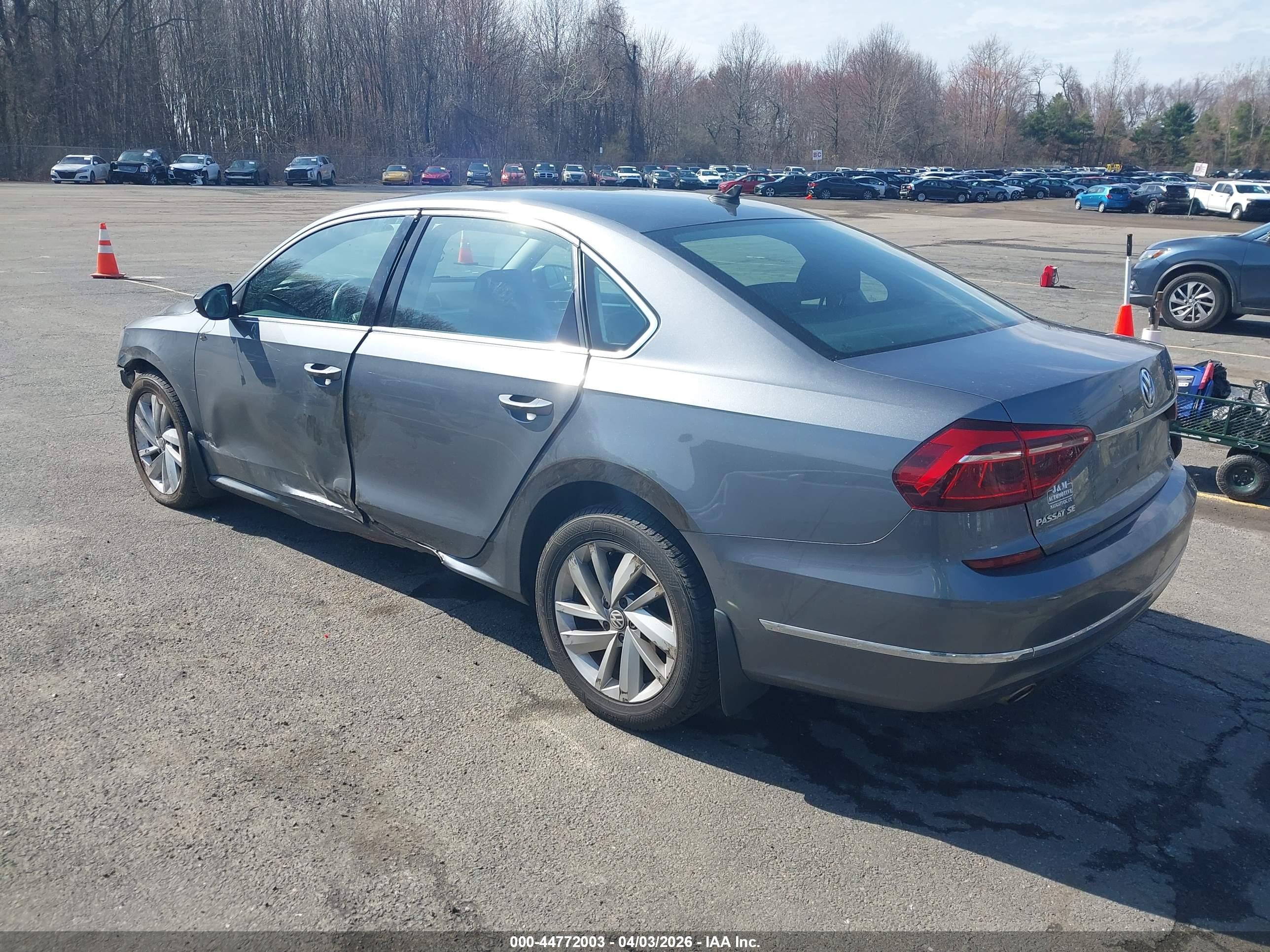 VOLKSWAGEN PASSAT image 3