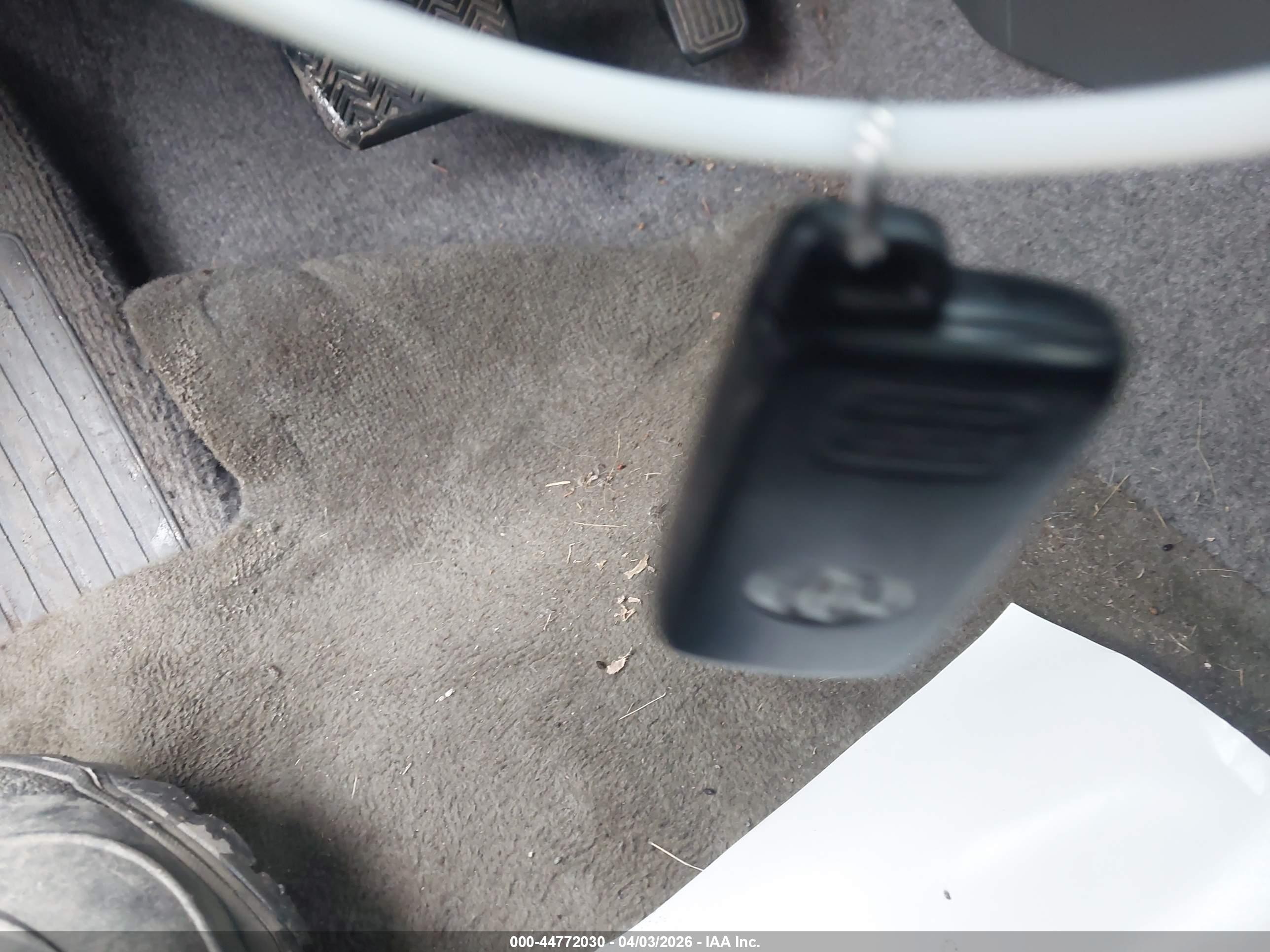 TOYOTA PRIUS image 11