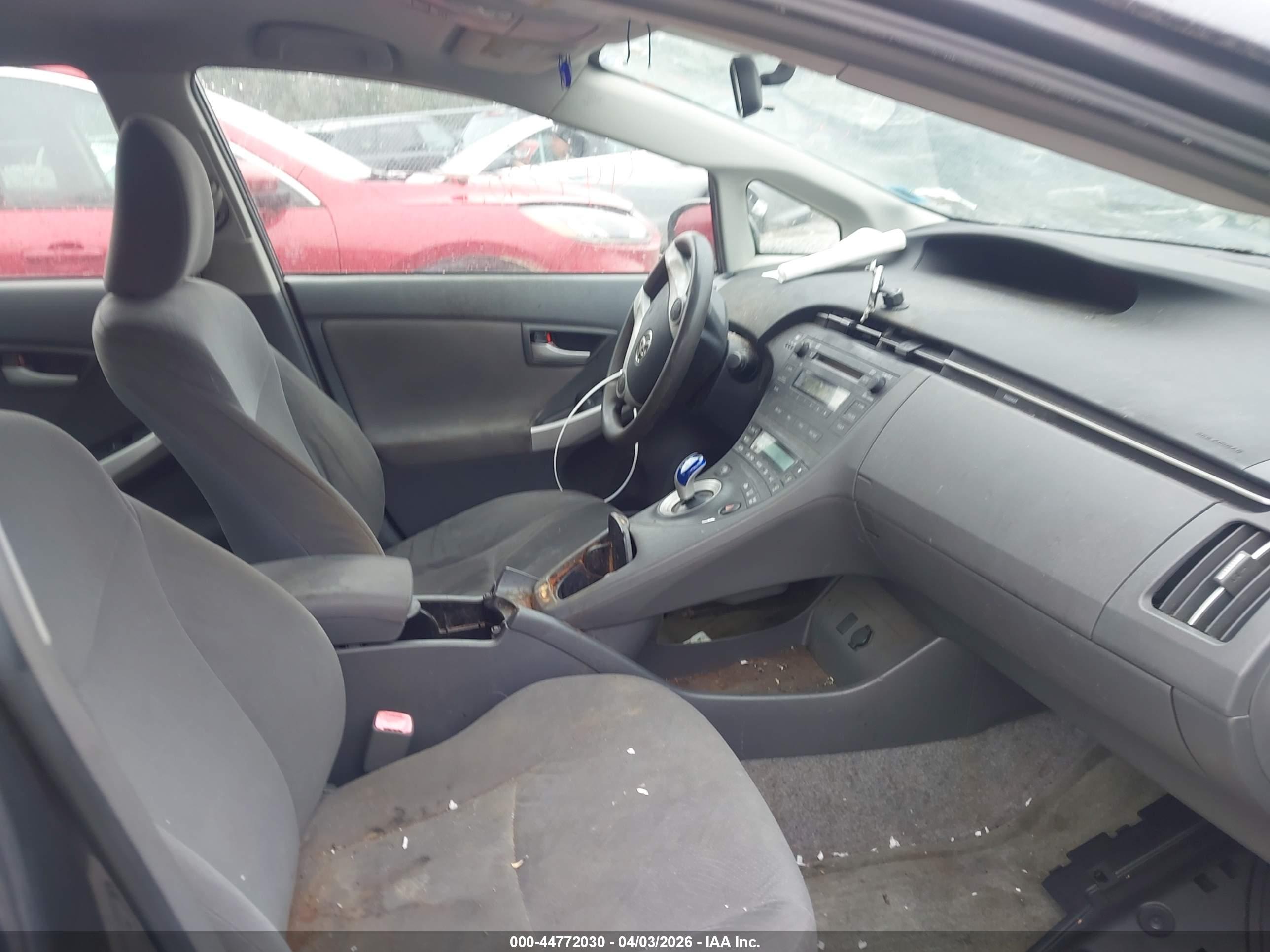 TOYOTA PRIUS image 5
