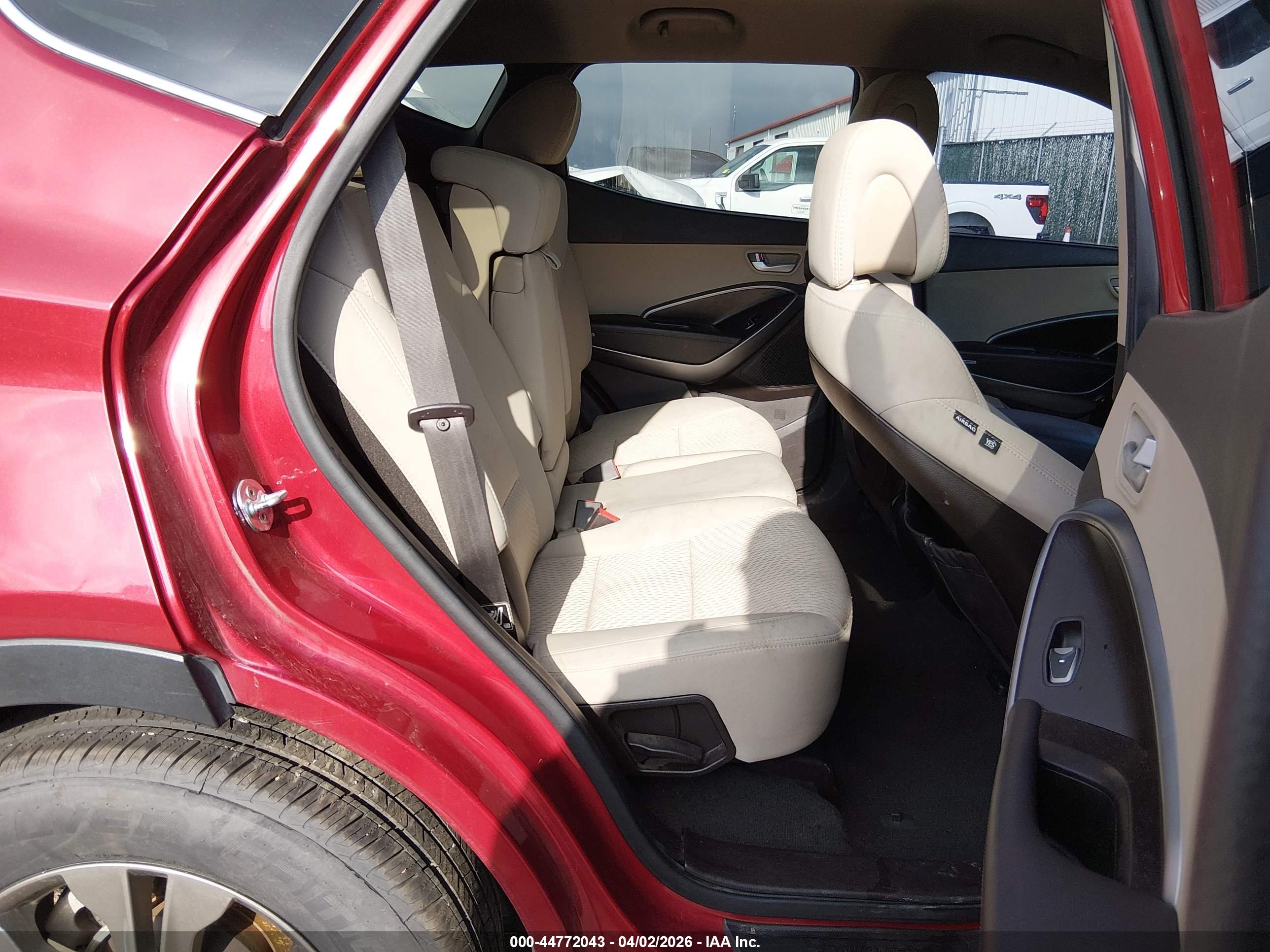 HYUNDAI SANTA image 8