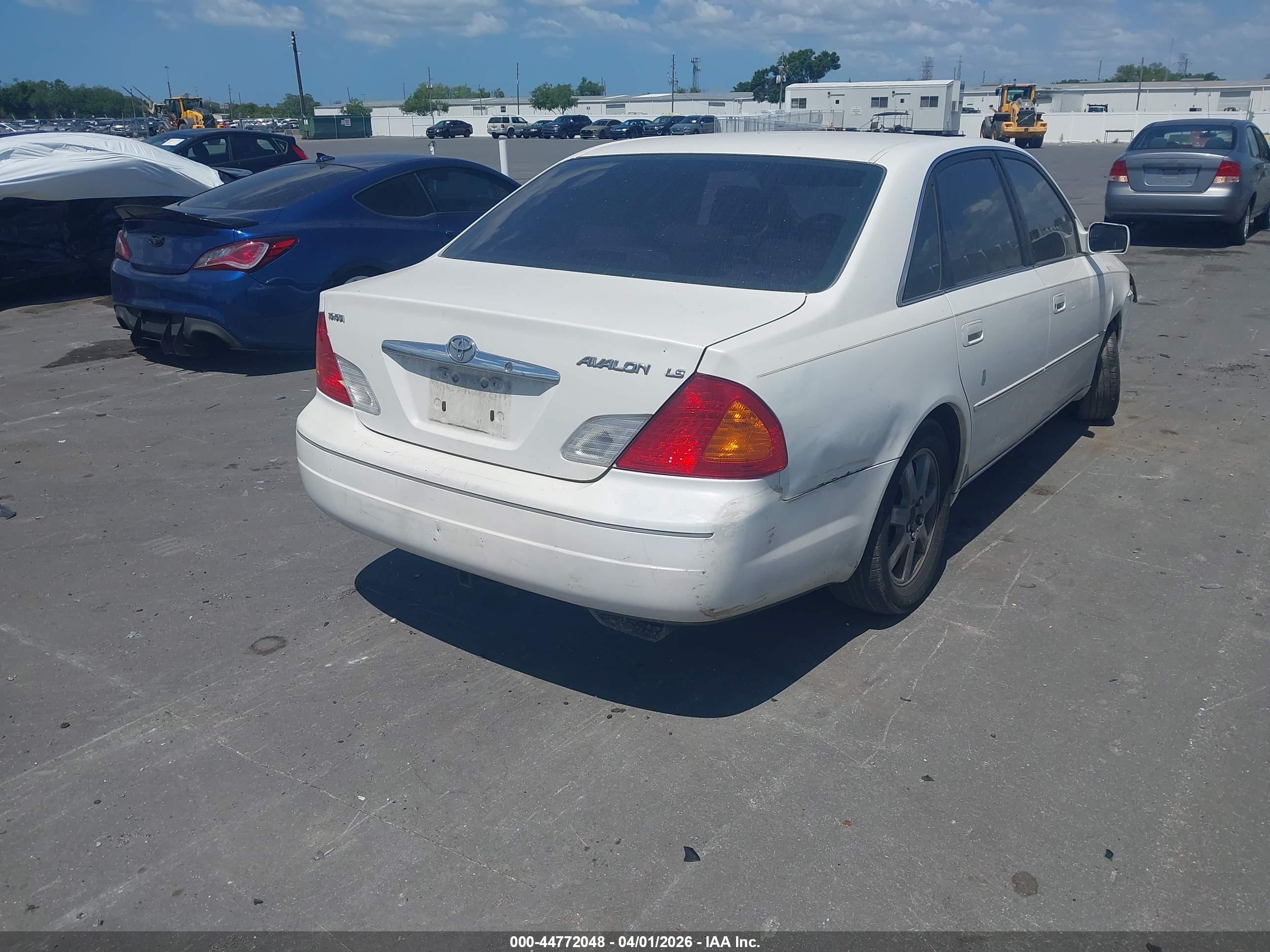 TOYOTA AVALON image 4
