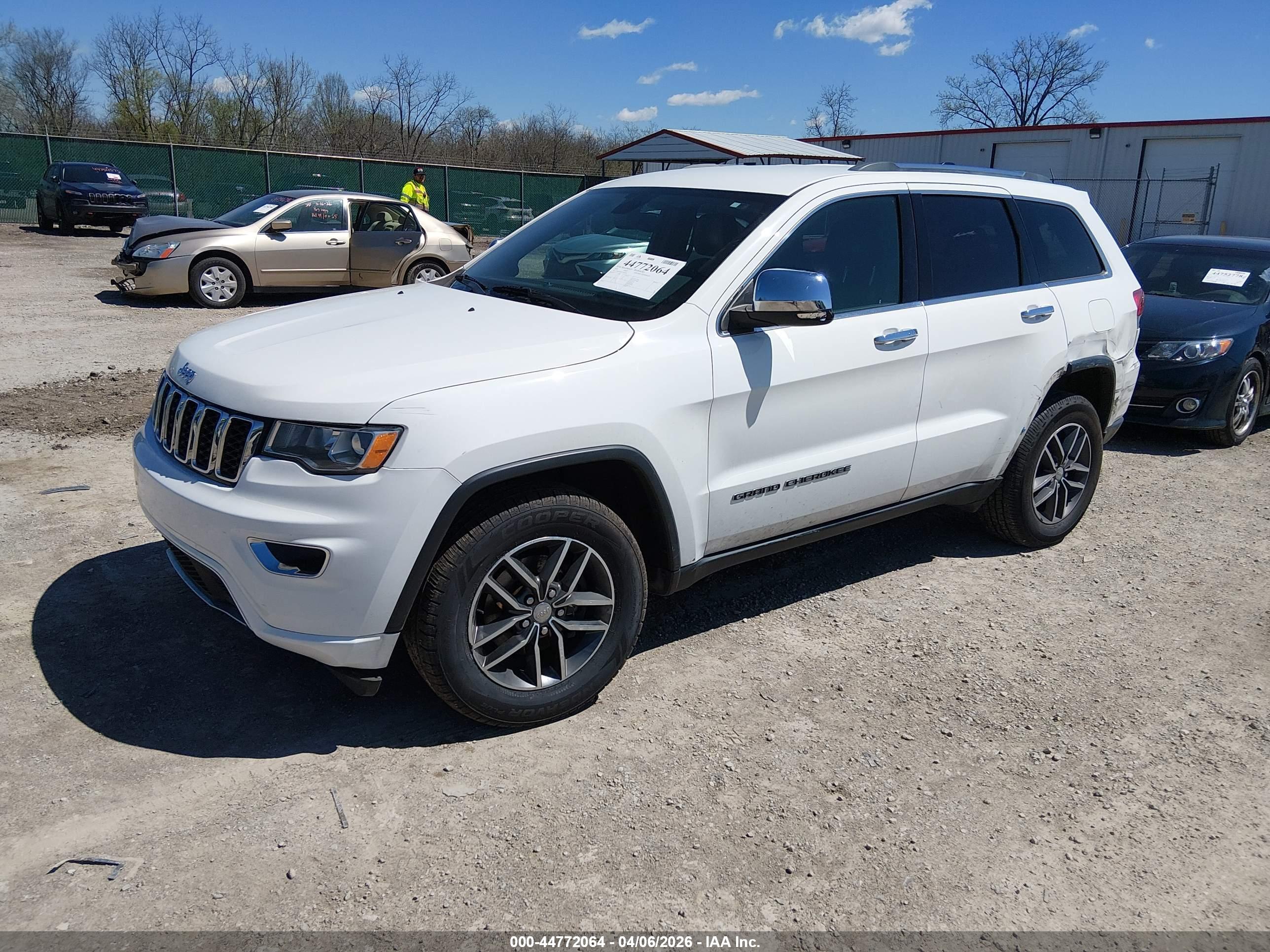 JEEP GRAND image 2