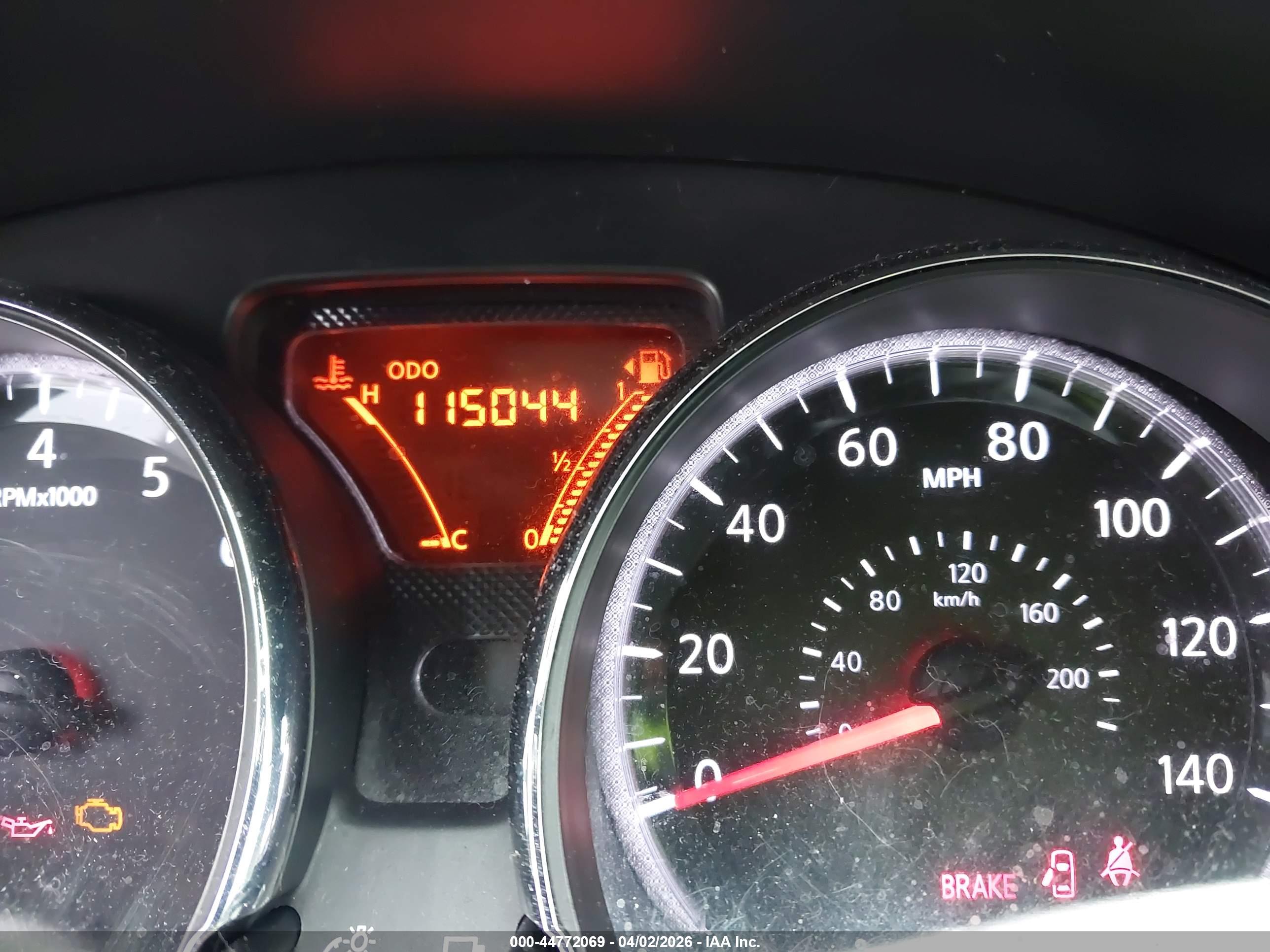 NISSAN VERSA image 7