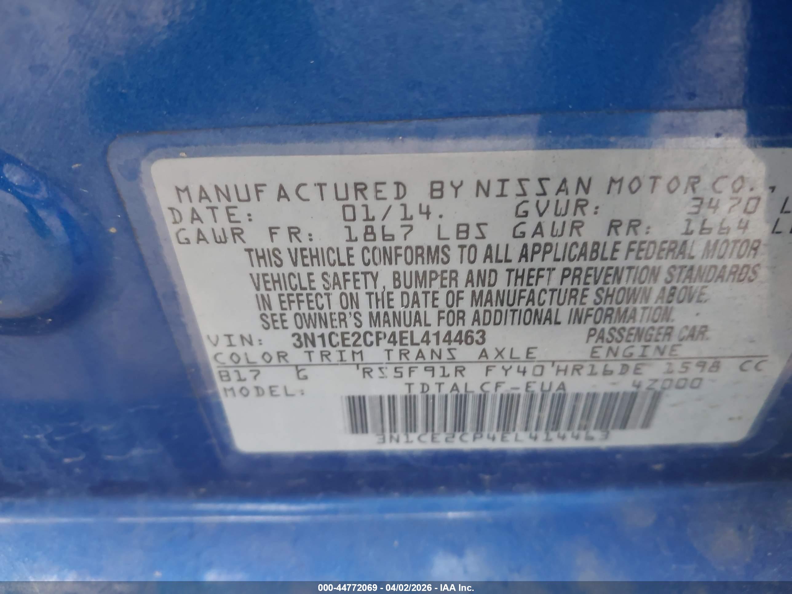NISSAN VERSA image 9