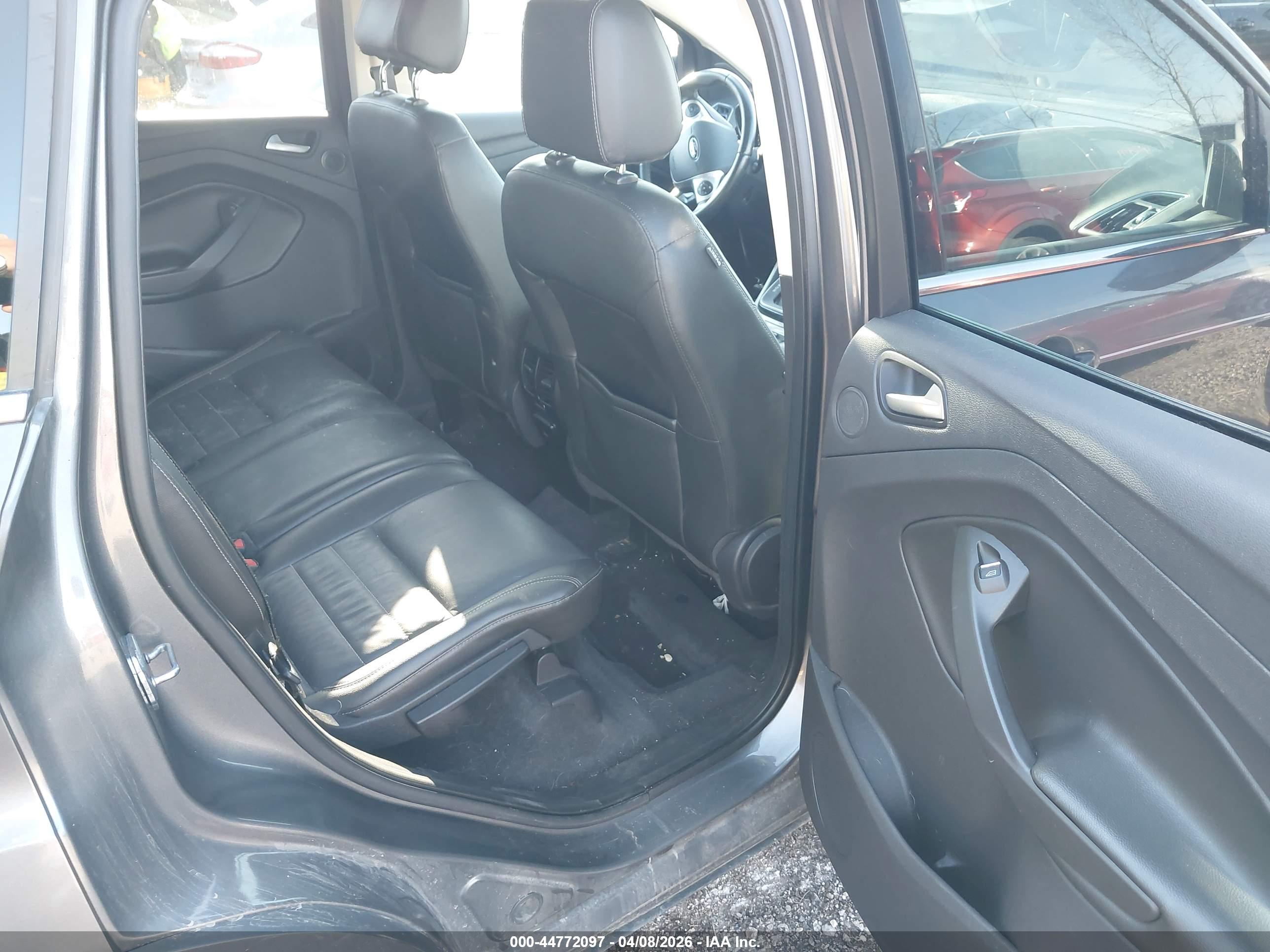 FORD ESCAPE image 8