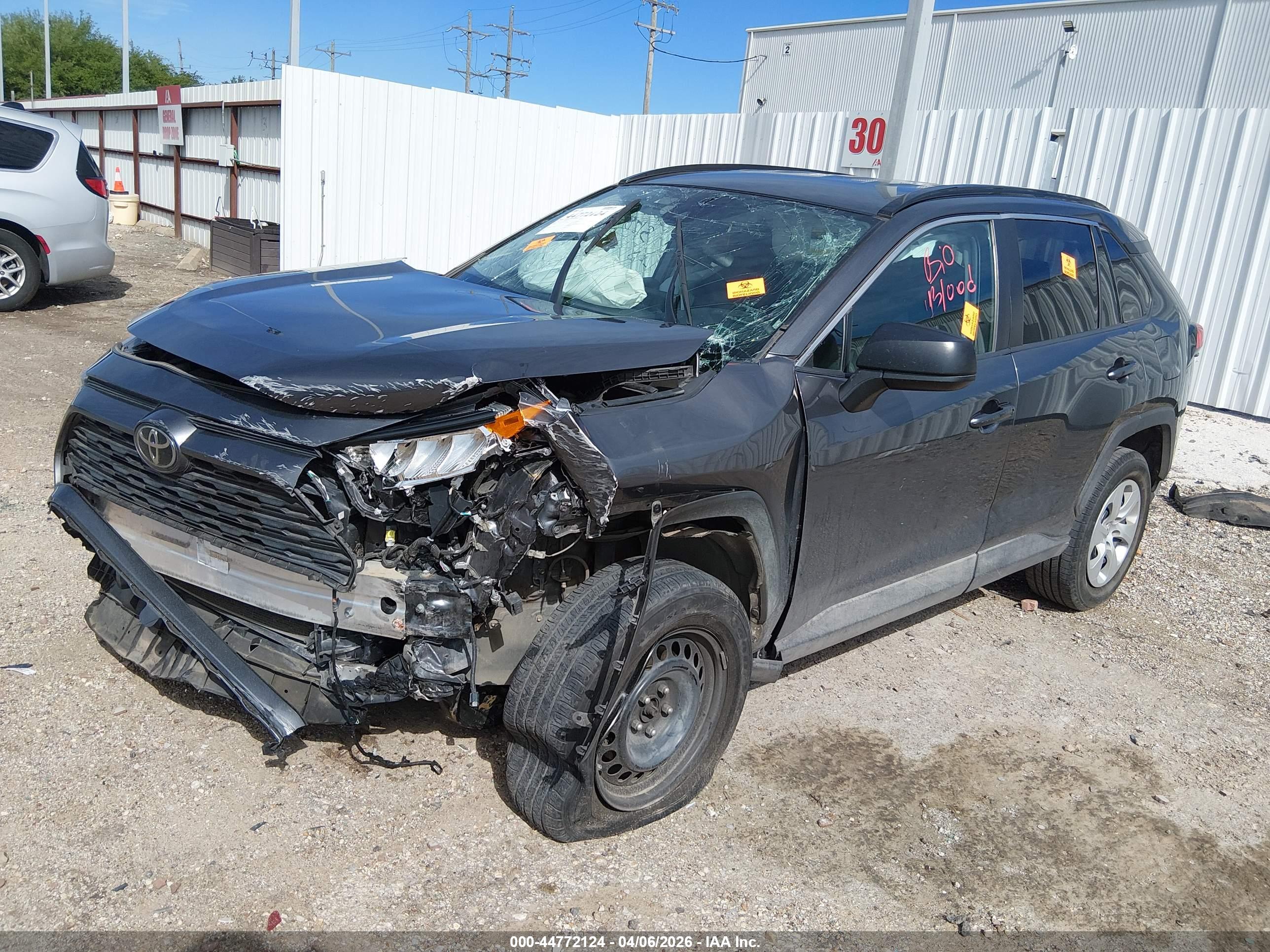 TOYOTA RAV4 image 2