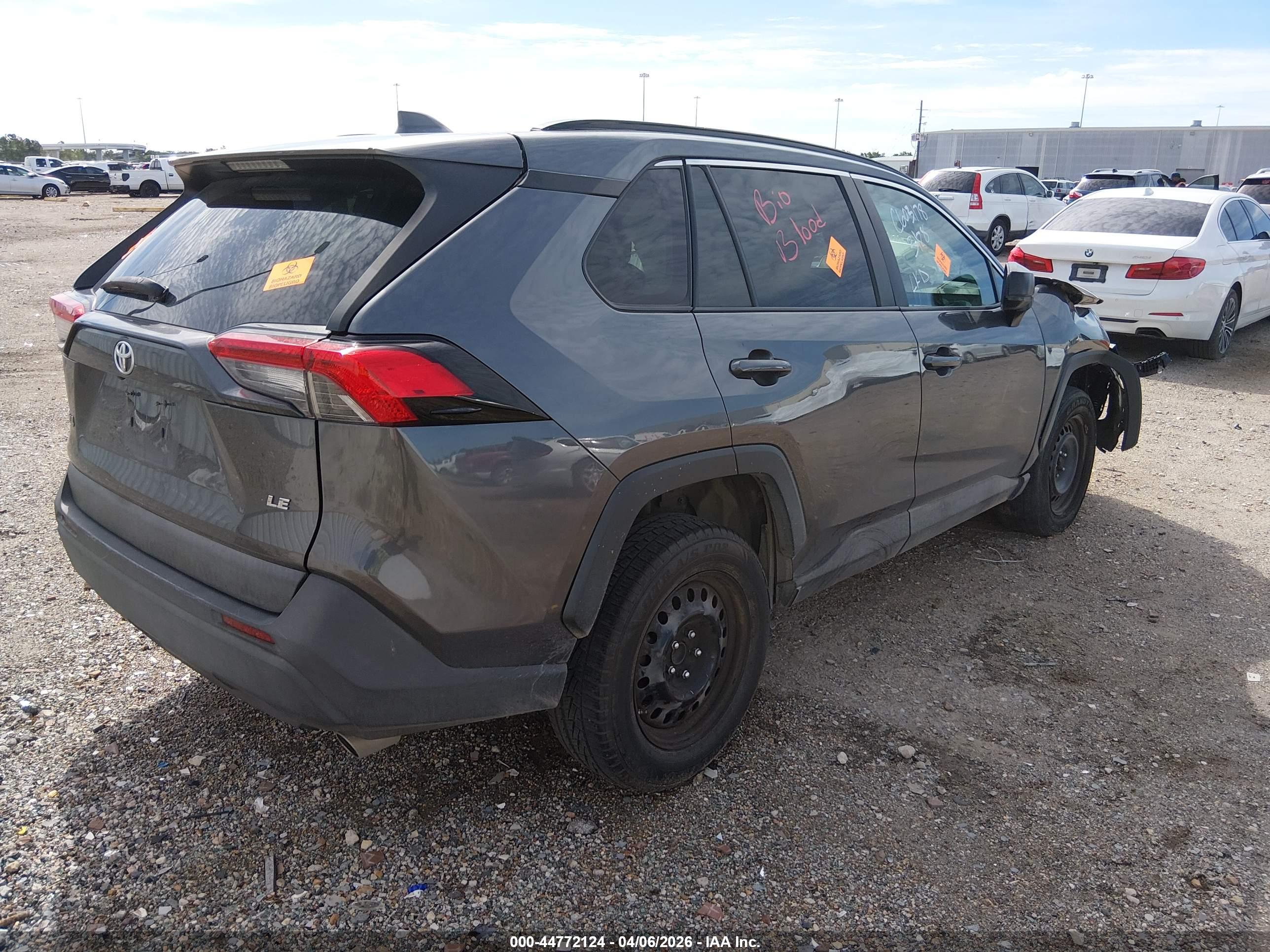TOYOTA RAV4 image 4