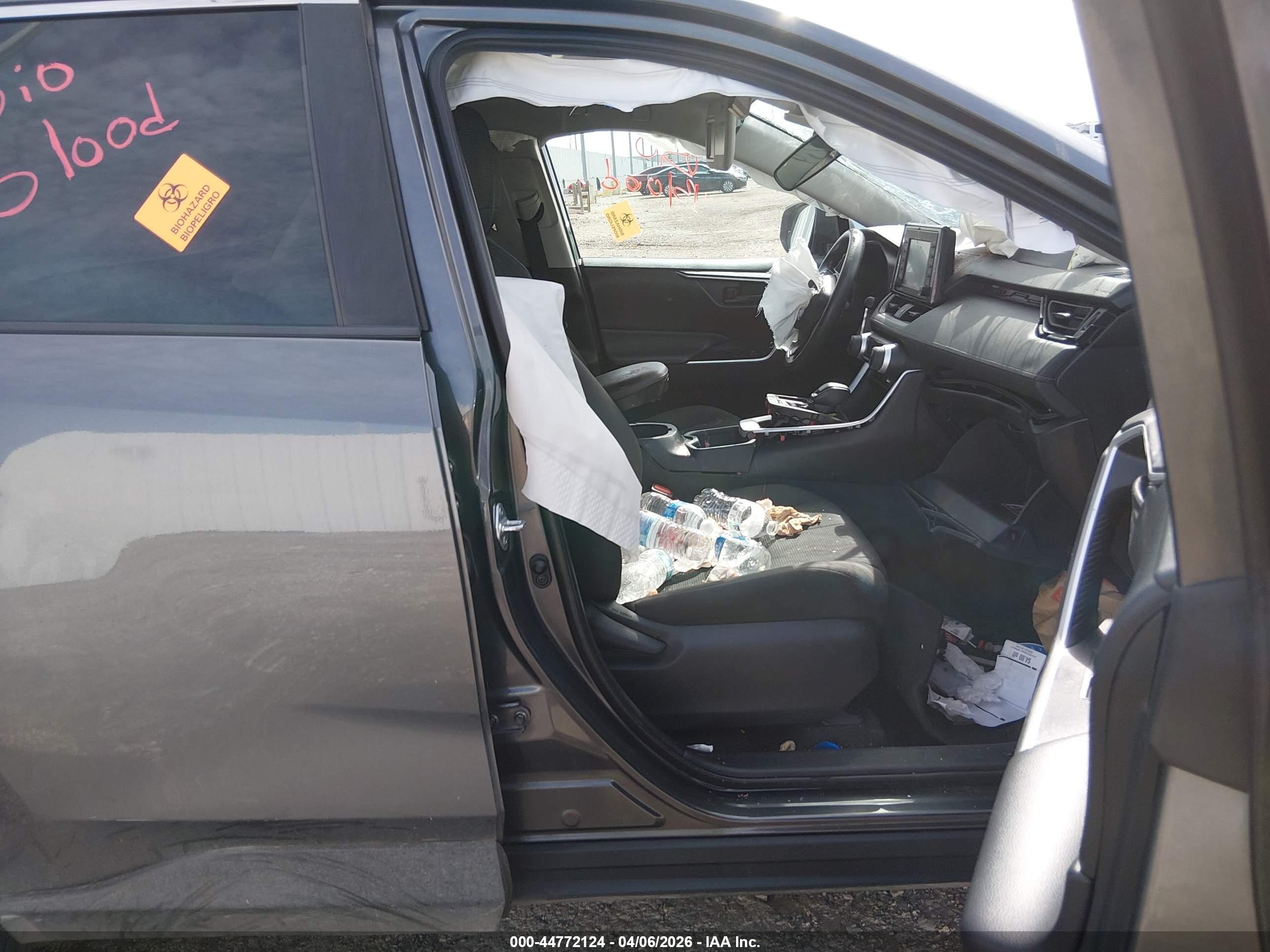 TOYOTA RAV4 image 5