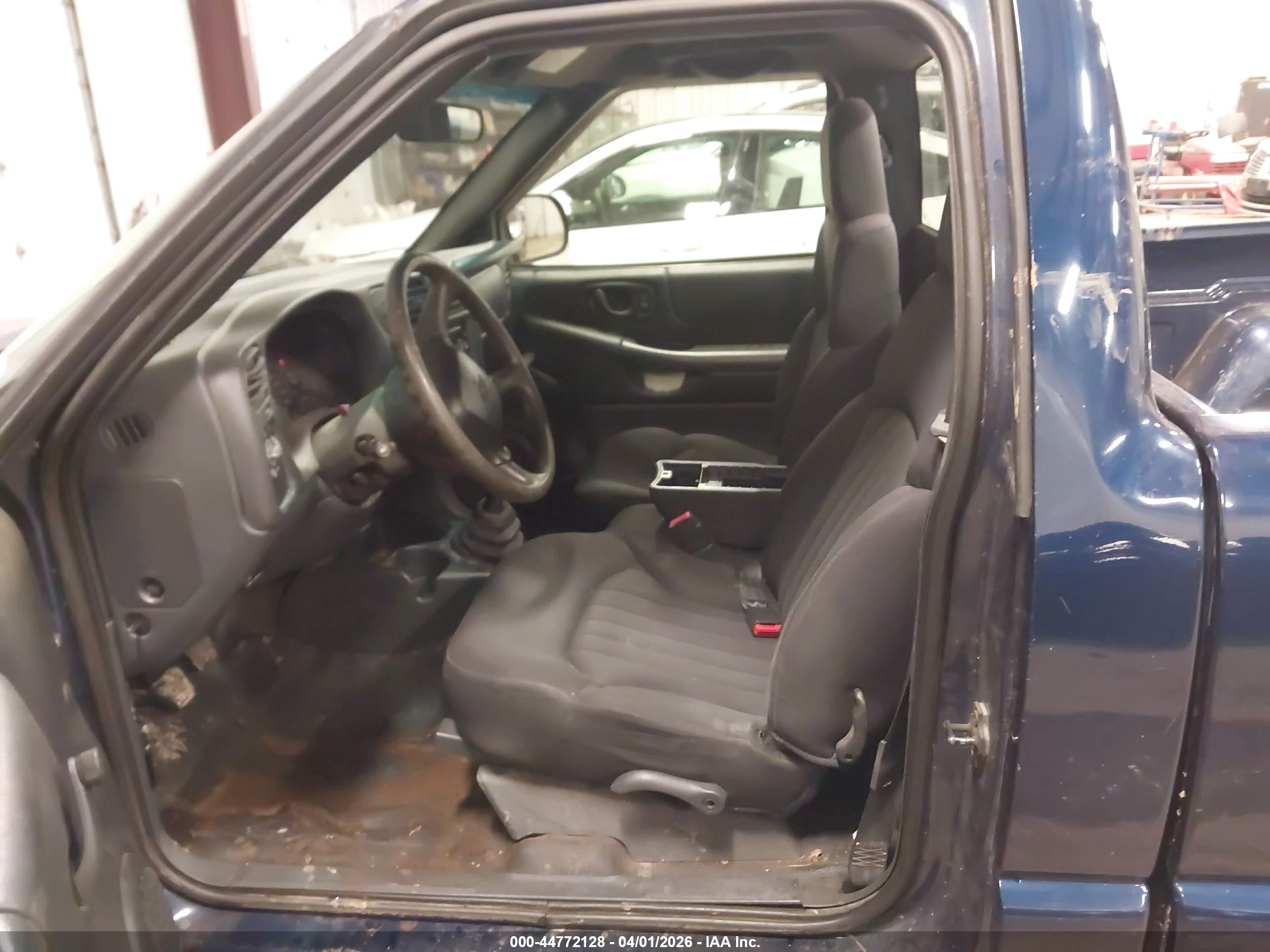 CHEVROLET S-10 image 5