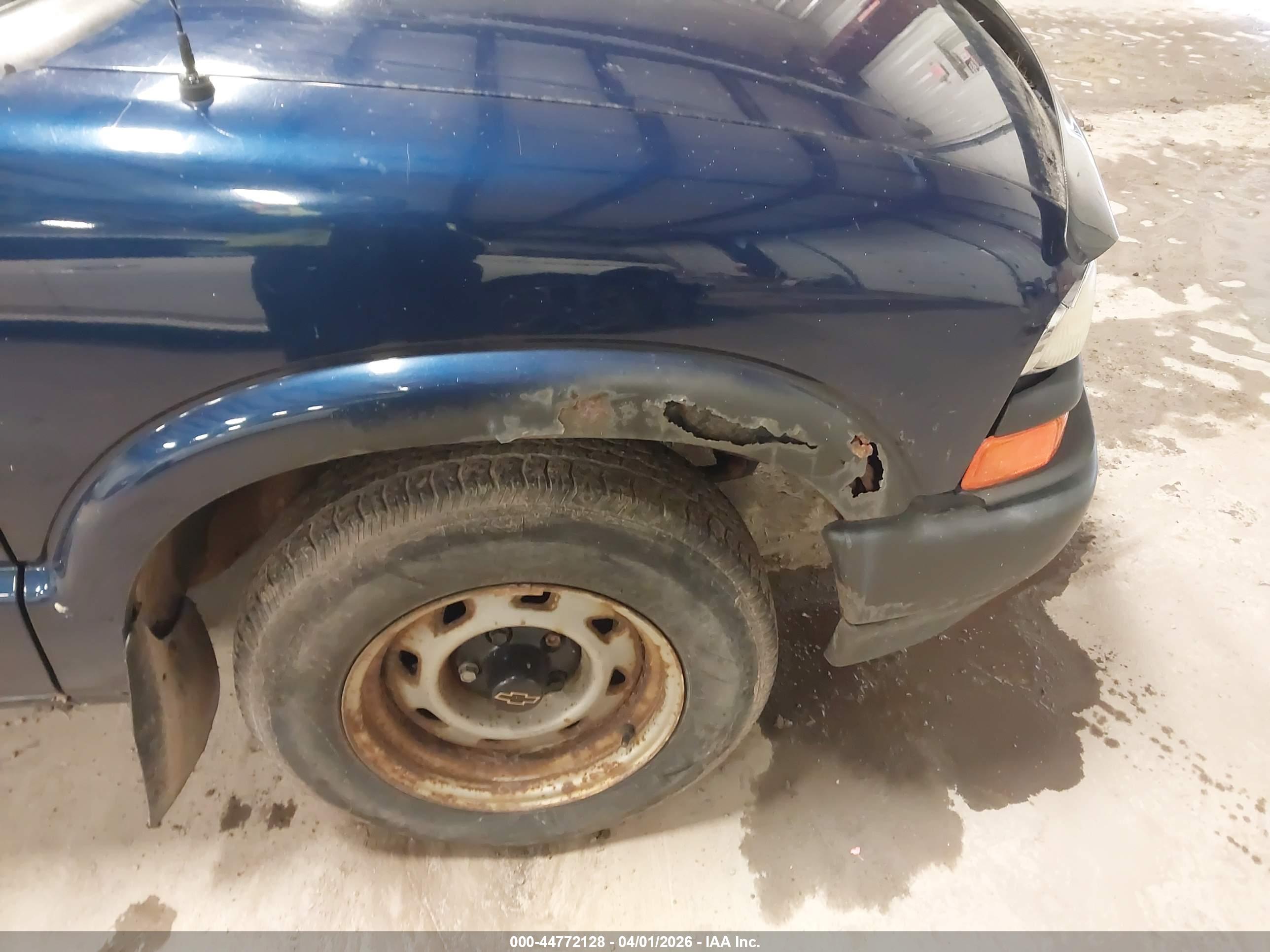 CHEVROLET S-10 image 6