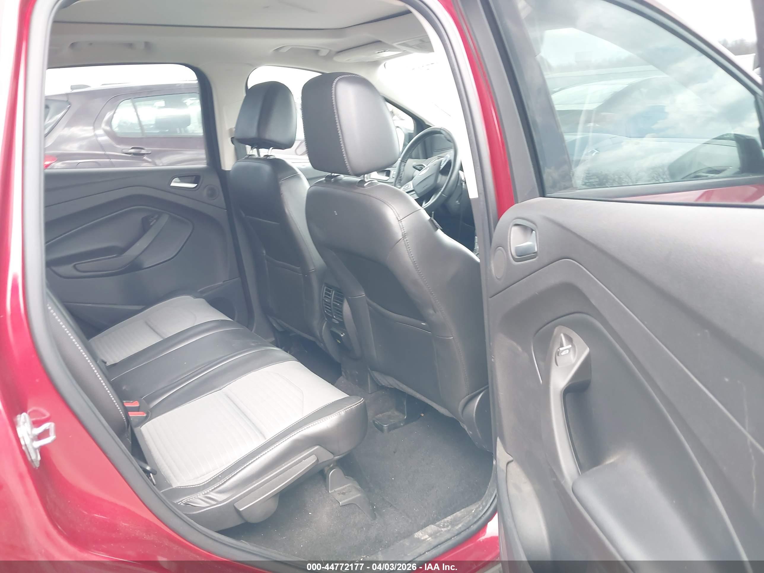 FORD ESCAPE image 8