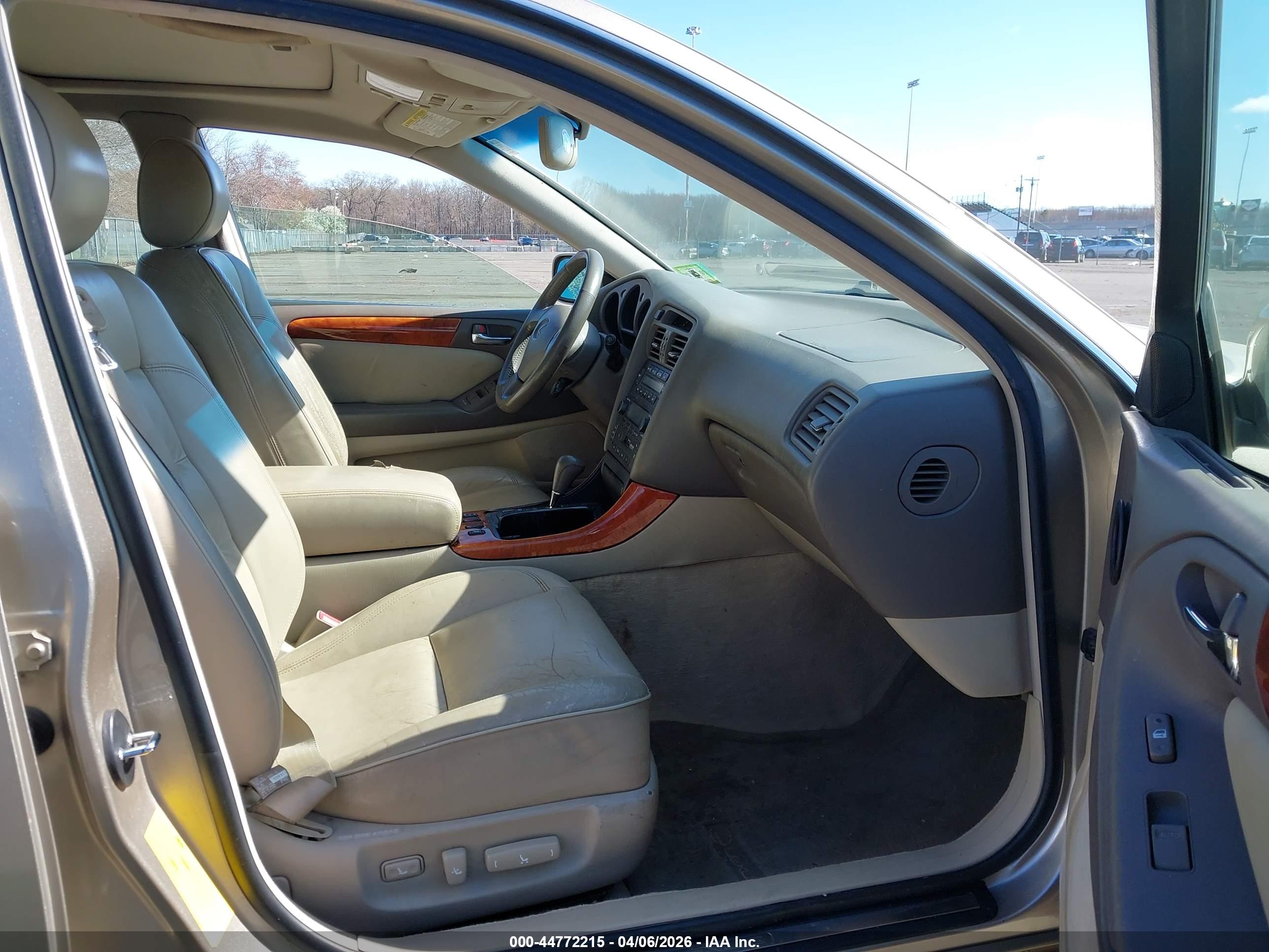 LEXUS GS image 5