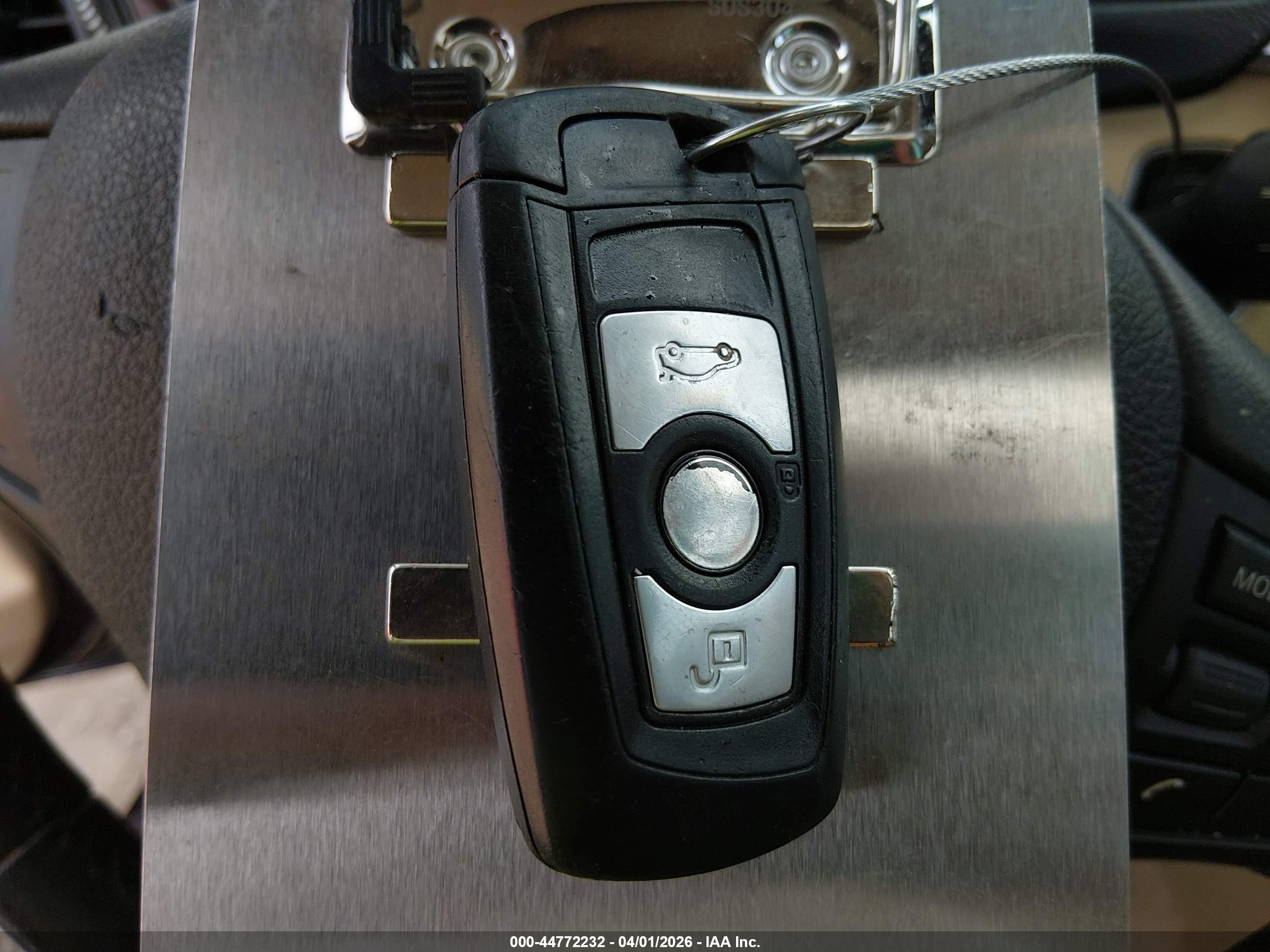 BMW 320I image 11