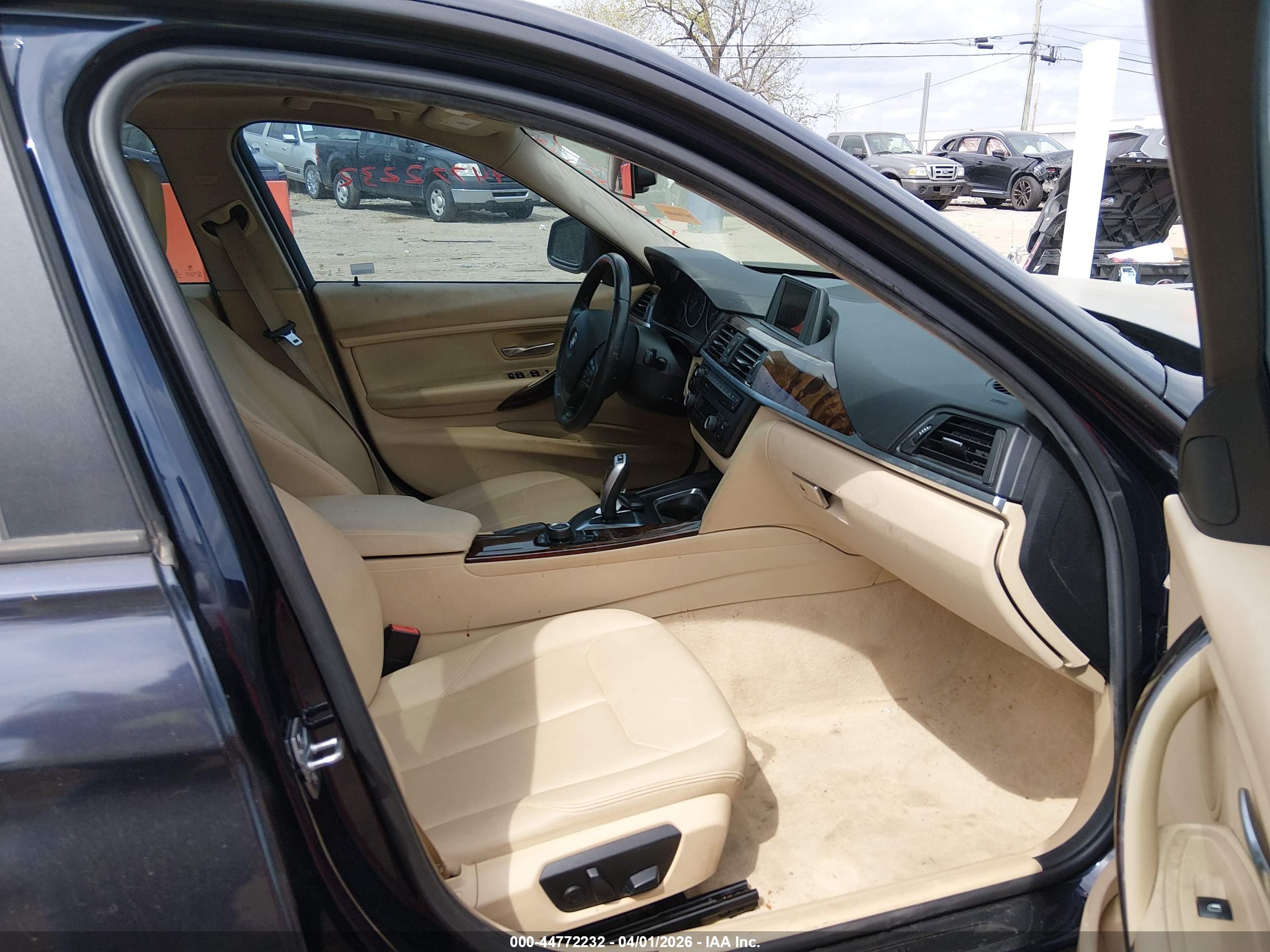 BMW 320I image 5