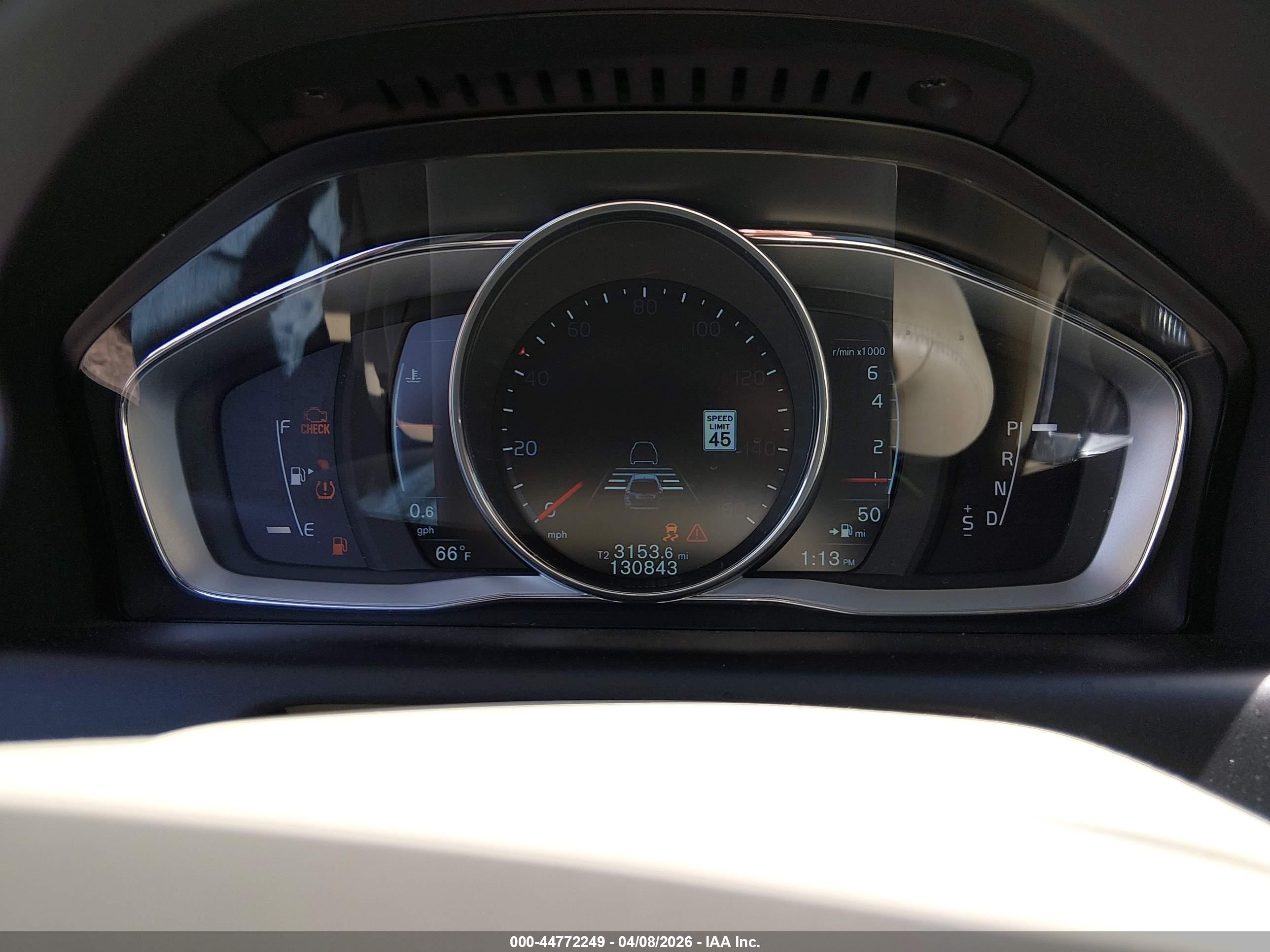 VOLVO XC60 image 7