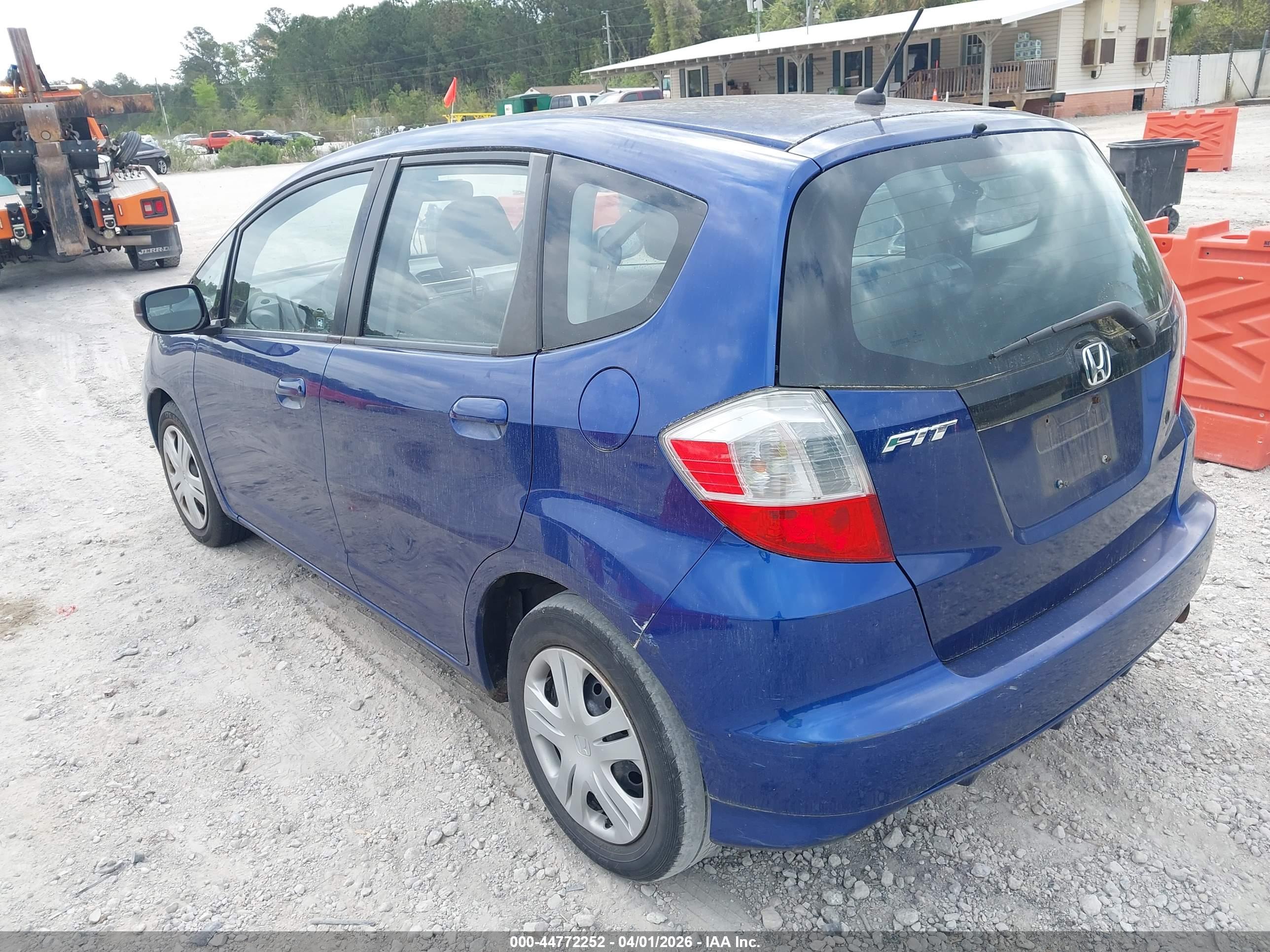 HONDA FIT image 3