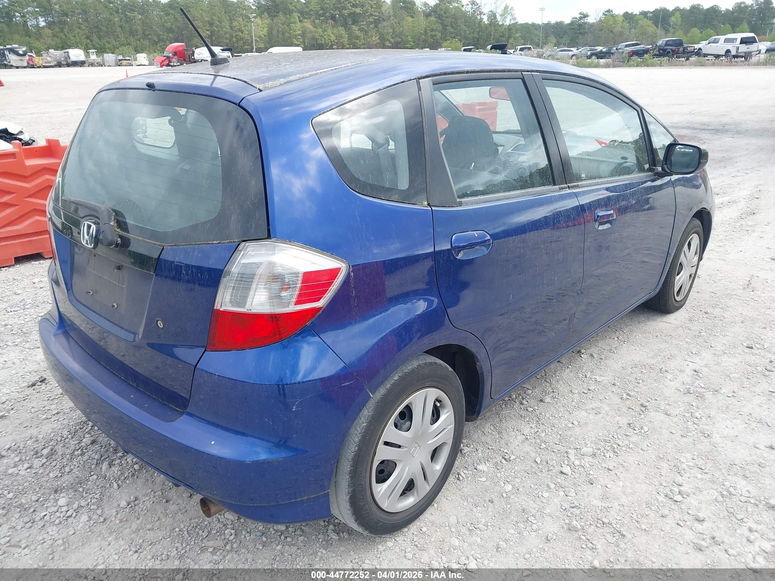 HONDA FIT image 4
