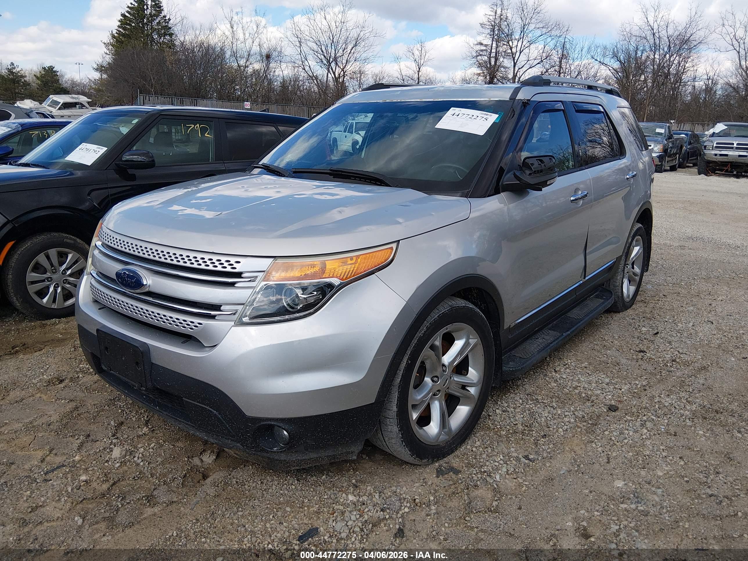 FORD EXPLORER image 2