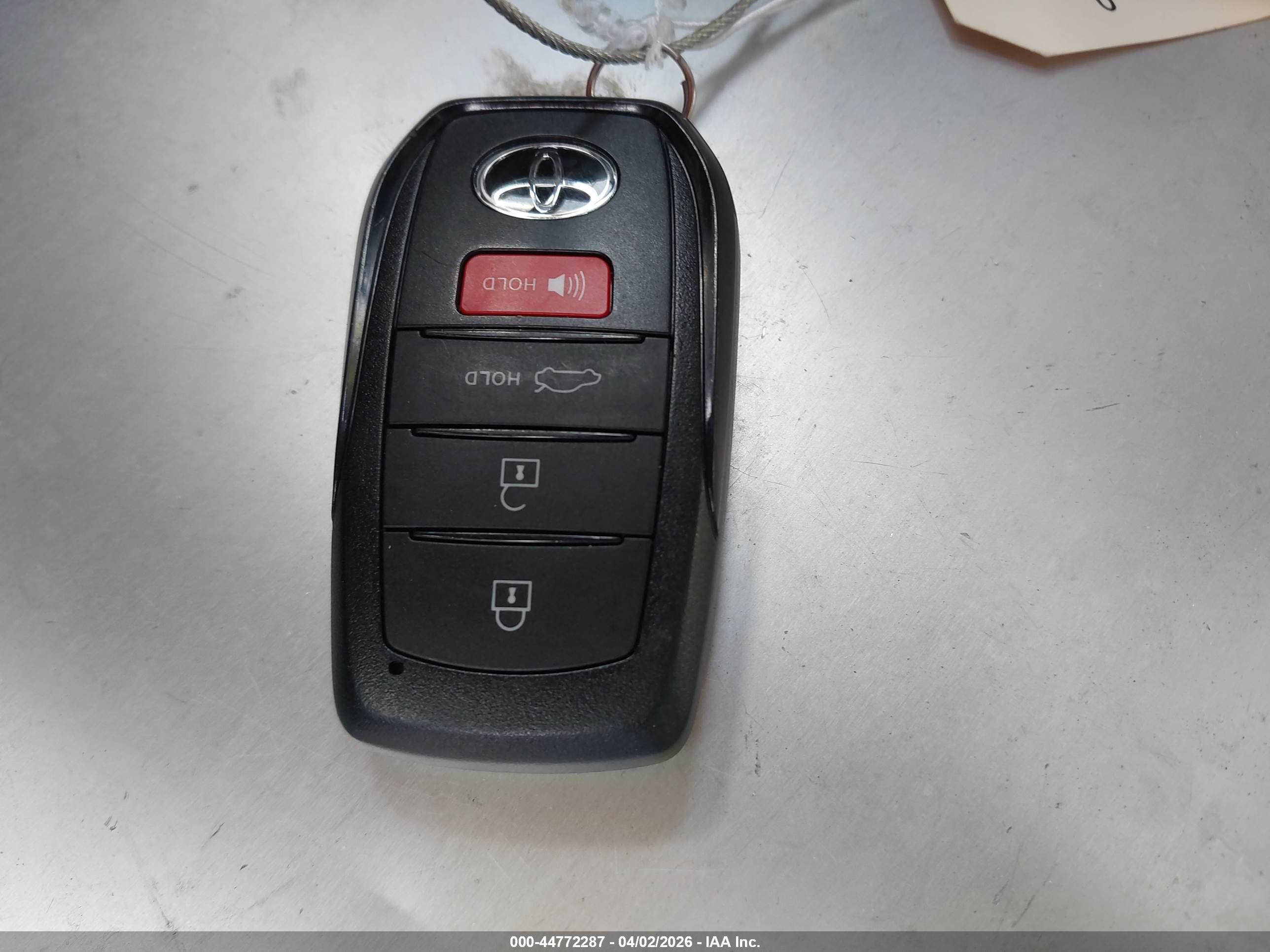 TOYOTA COROLLA image 11