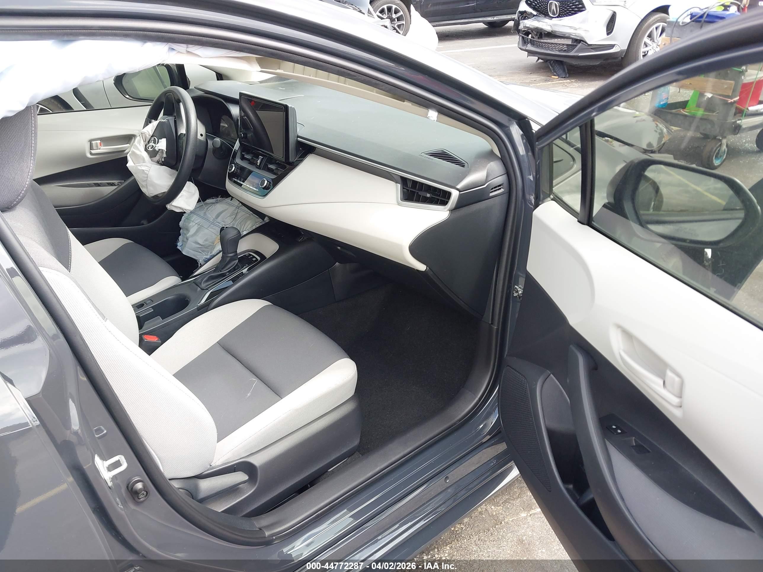 TOYOTA COROLLA image 5