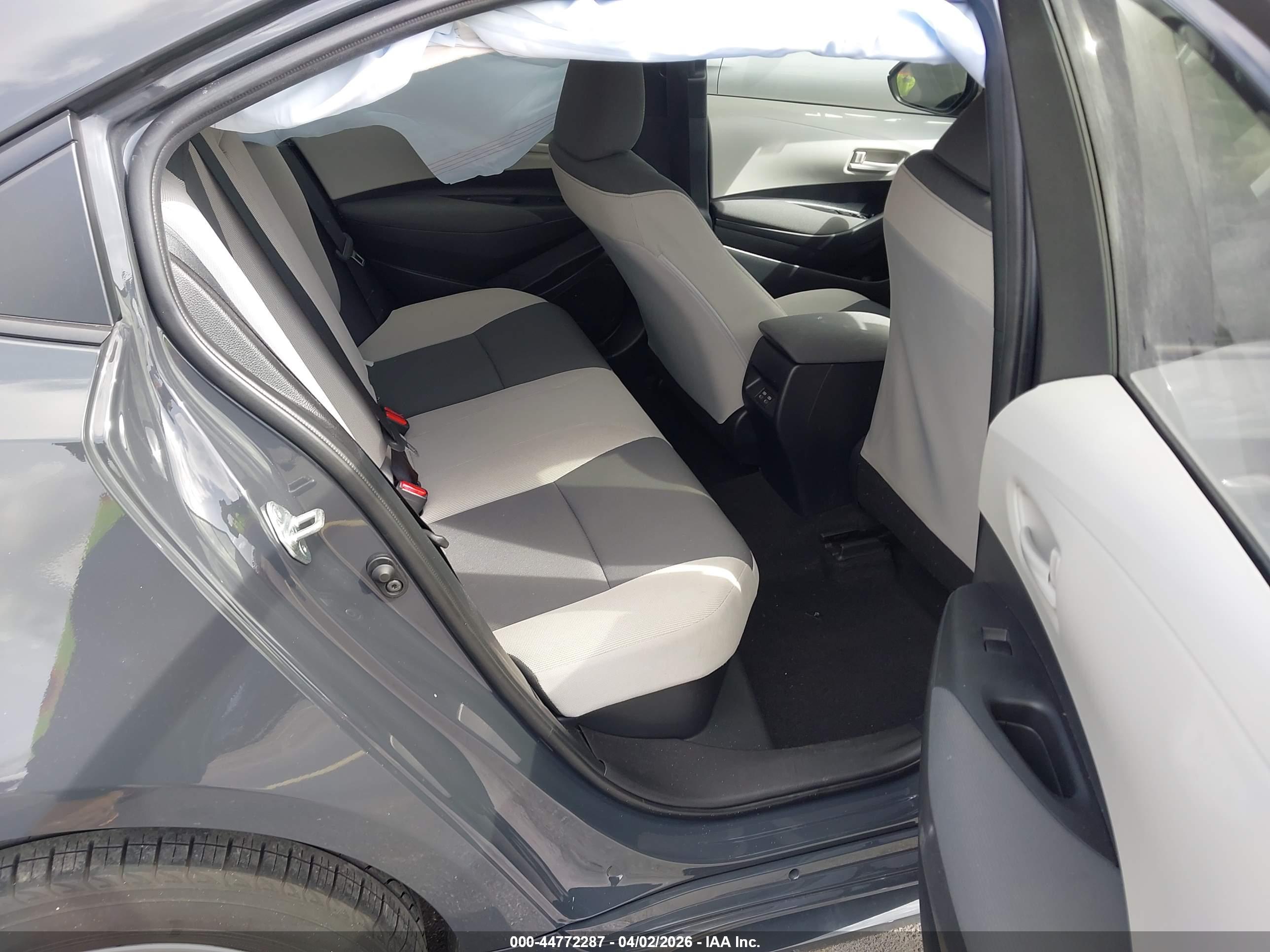 TOYOTA COROLLA image 8