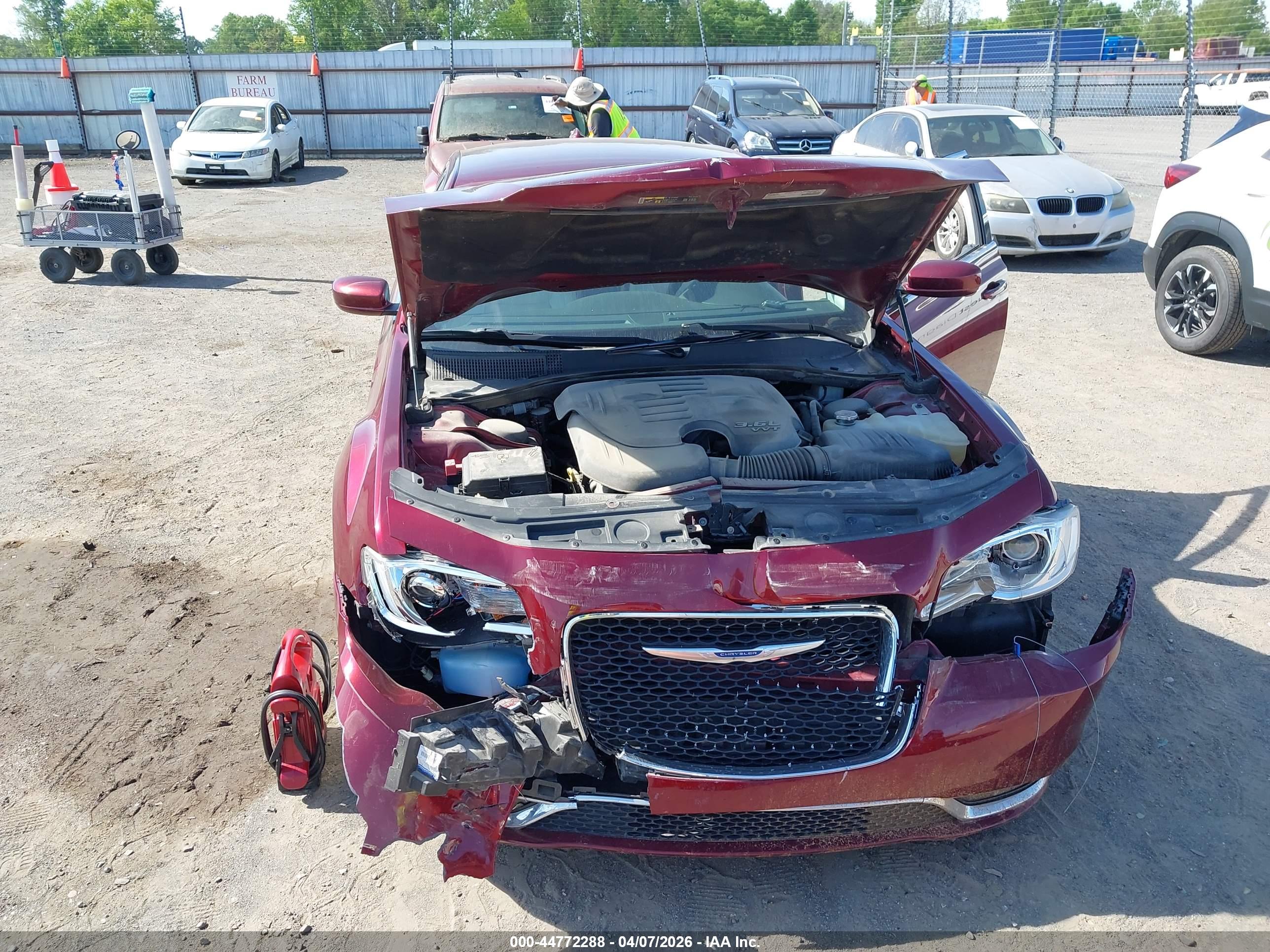 CHRYSLER 300 image 10